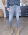 Jean slim fit gris delavé - 𝐌𝐚𝐫𝐢𝐧𝐚𝟒𝟒𝐟𝐚𝐦𝐢𝐥𝐲