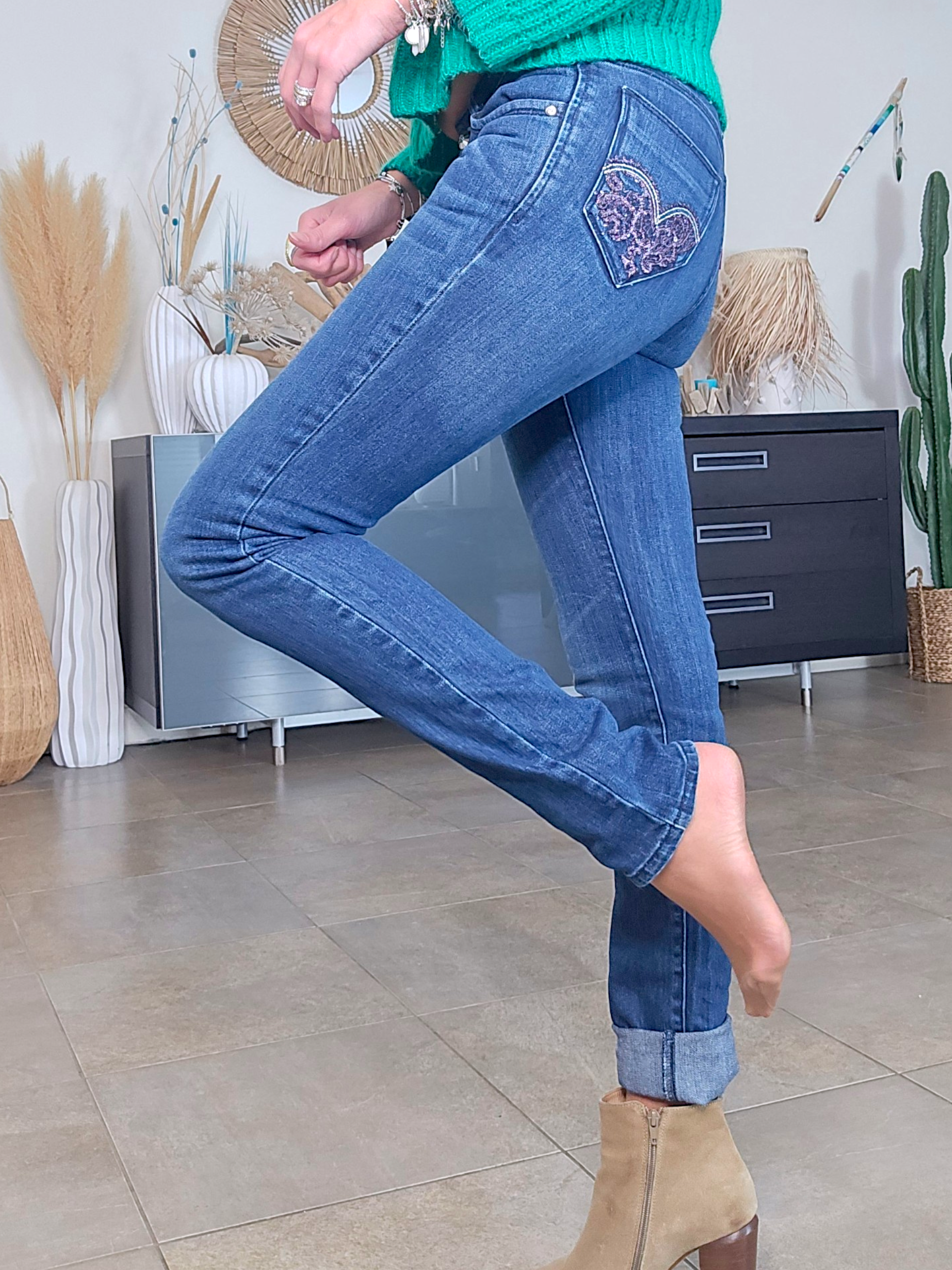 Jean bleu slim à poches fantaisies - 𝐌𝐚𝐫𝐢𝐧𝐚𝟒𝟒𝐟𝐚𝐦𝐢𝐥𝐲