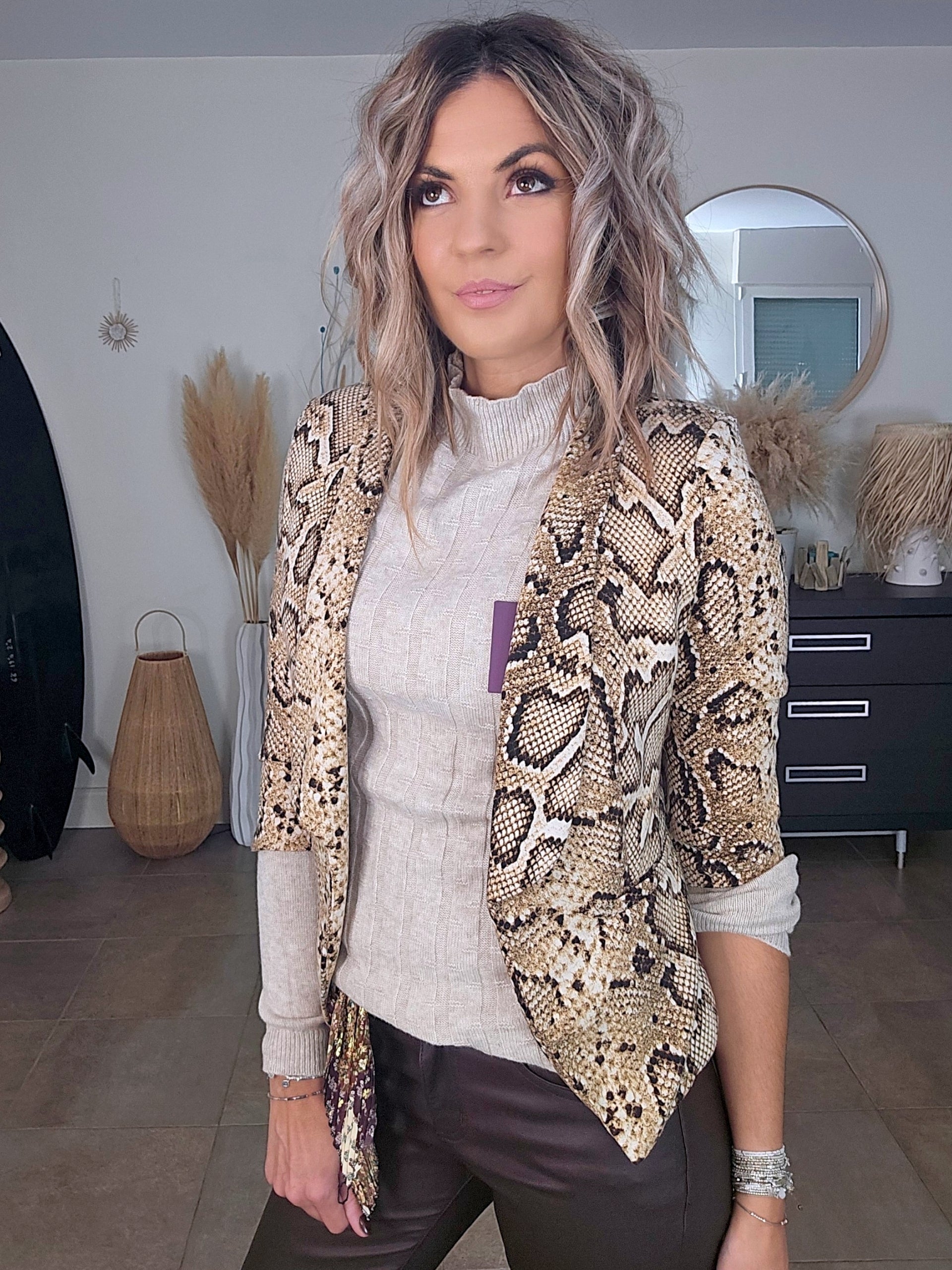 Veste cintrée à imprimé python maille sweat - 𝐌𝐚𝐫𝐢𝐧𝐚𝟒𝟒𝐟𝐚𝐦𝐢𝐥𝐲
