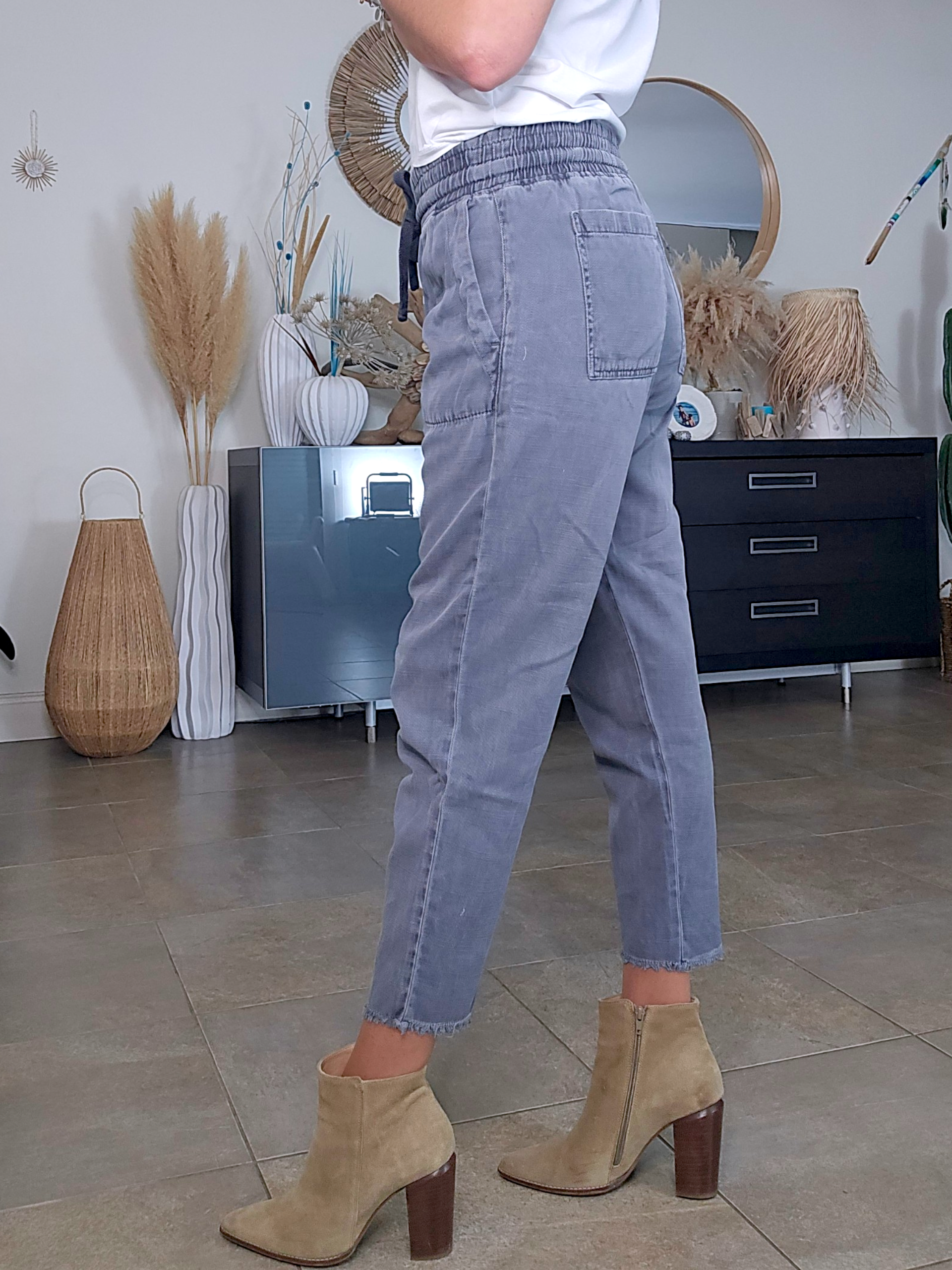 Pantalon gris coupe droite - 𝐌𝐚𝐫𝐢𝐧𝐚𝟒𝟒𝐟𝐚𝐦𝐢𝐥𝐲