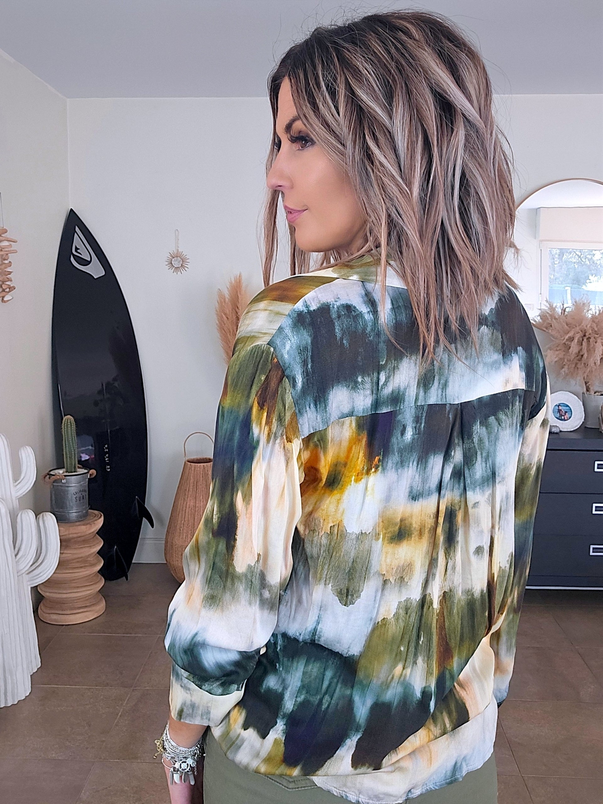 Chemise tie and dye kaki et jaune - 𝐌𝐚𝐫𝐢𝐧𝐚𝟒𝟒𝐟𝐚𝐦𝐢𝐥𝐲