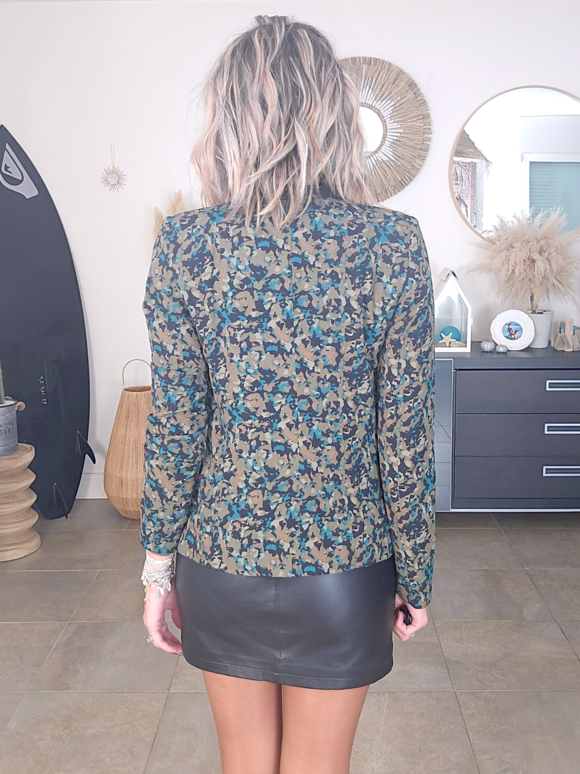Veste cintrée à imprimé camouflage - 𝐌𝐚𝐫𝐢𝐧𝐚𝟒𝟒𝐟𝐚𝐦𝐢𝐥𝐲