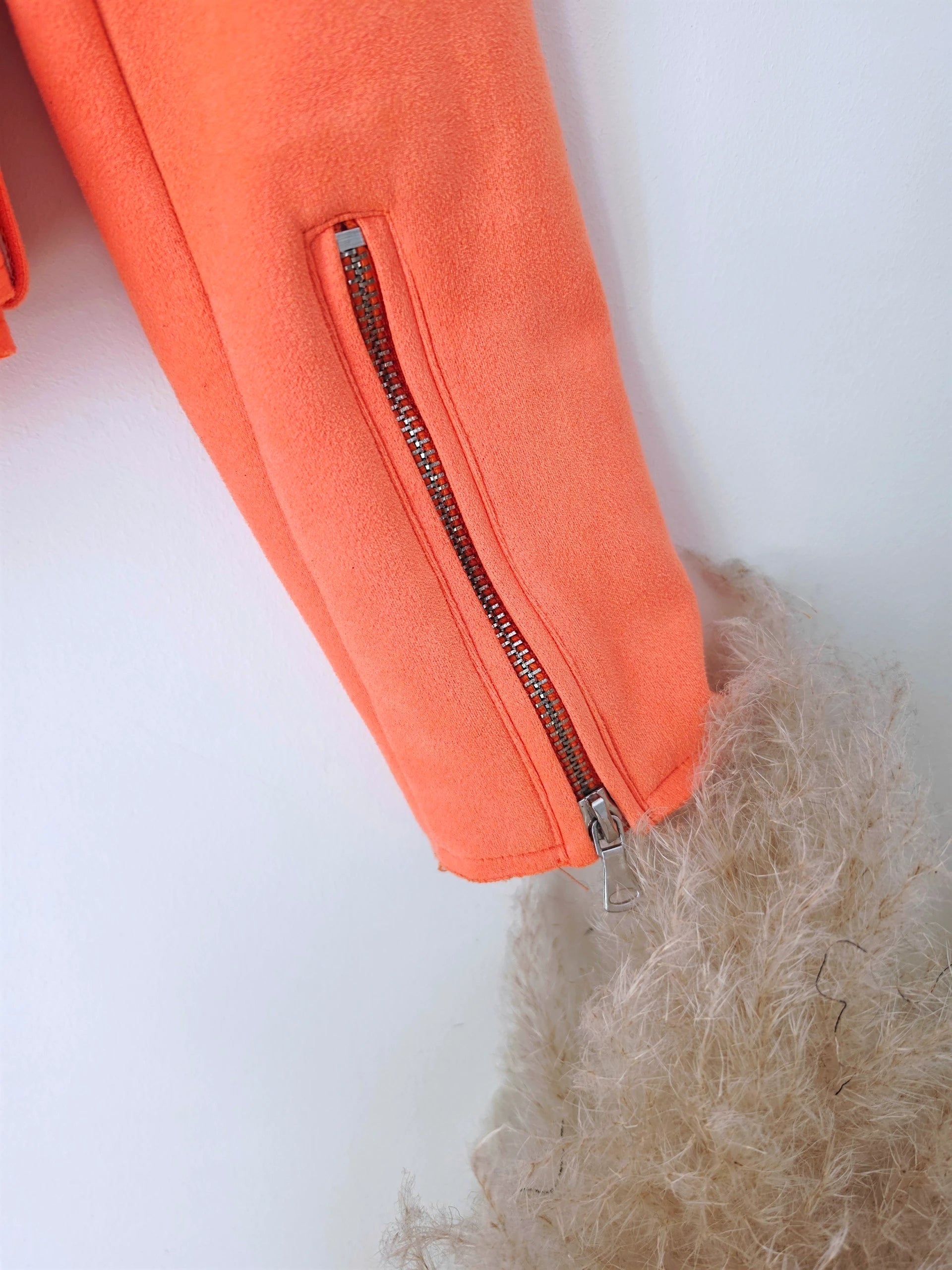 Perfecto orange fluo en suédine - 𝐌𝐚𝐫𝐢𝐧𝐚𝟒𝟒𝐟𝐚𝐦𝐢𝐥𝐲