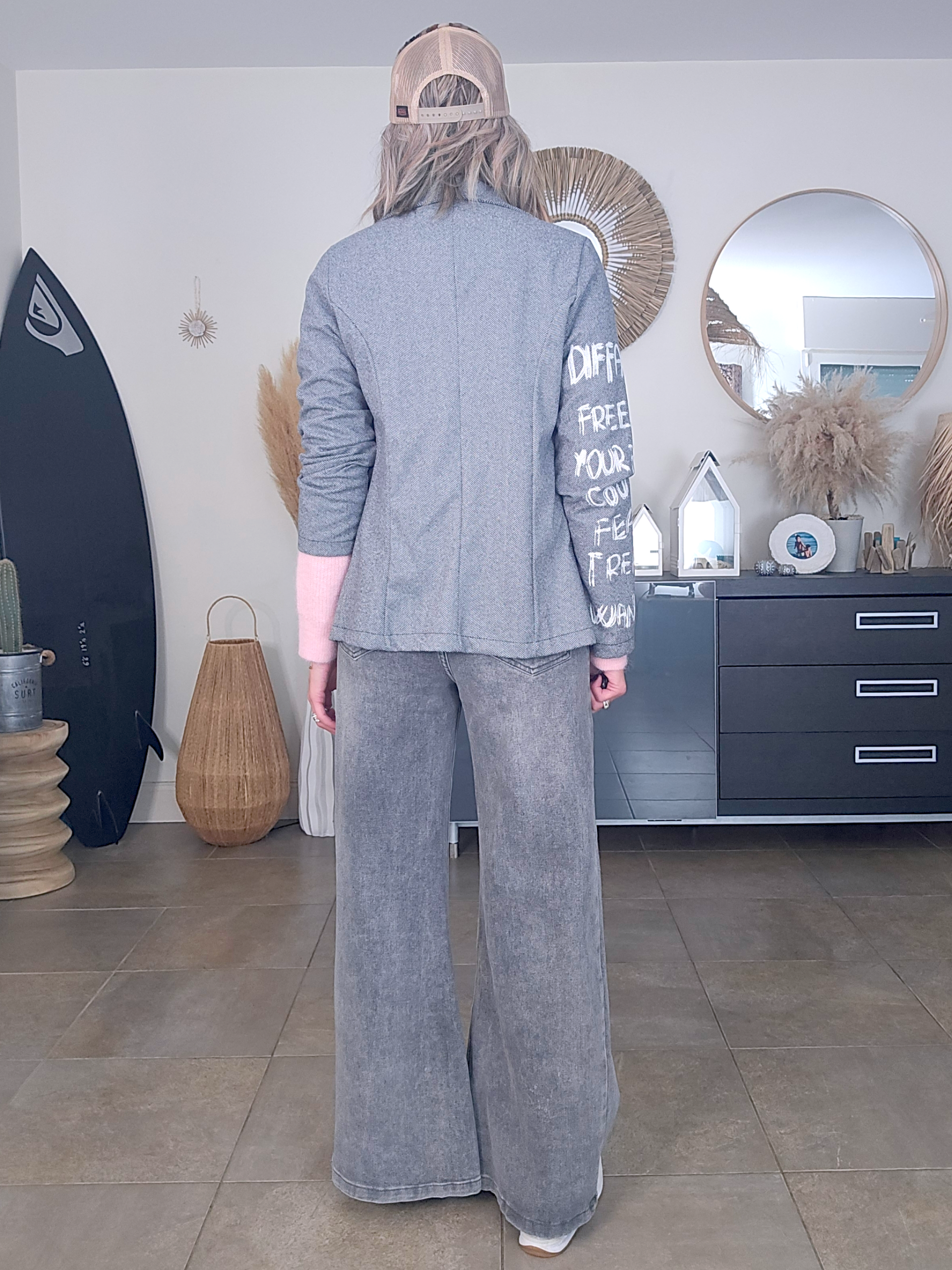 Jean bootcut gris delavé - 𝐌𝐚𝐫𝐢𝐧𝐚𝟒𝟒𝐟𝐚𝐦𝐢𝐥𝐲
