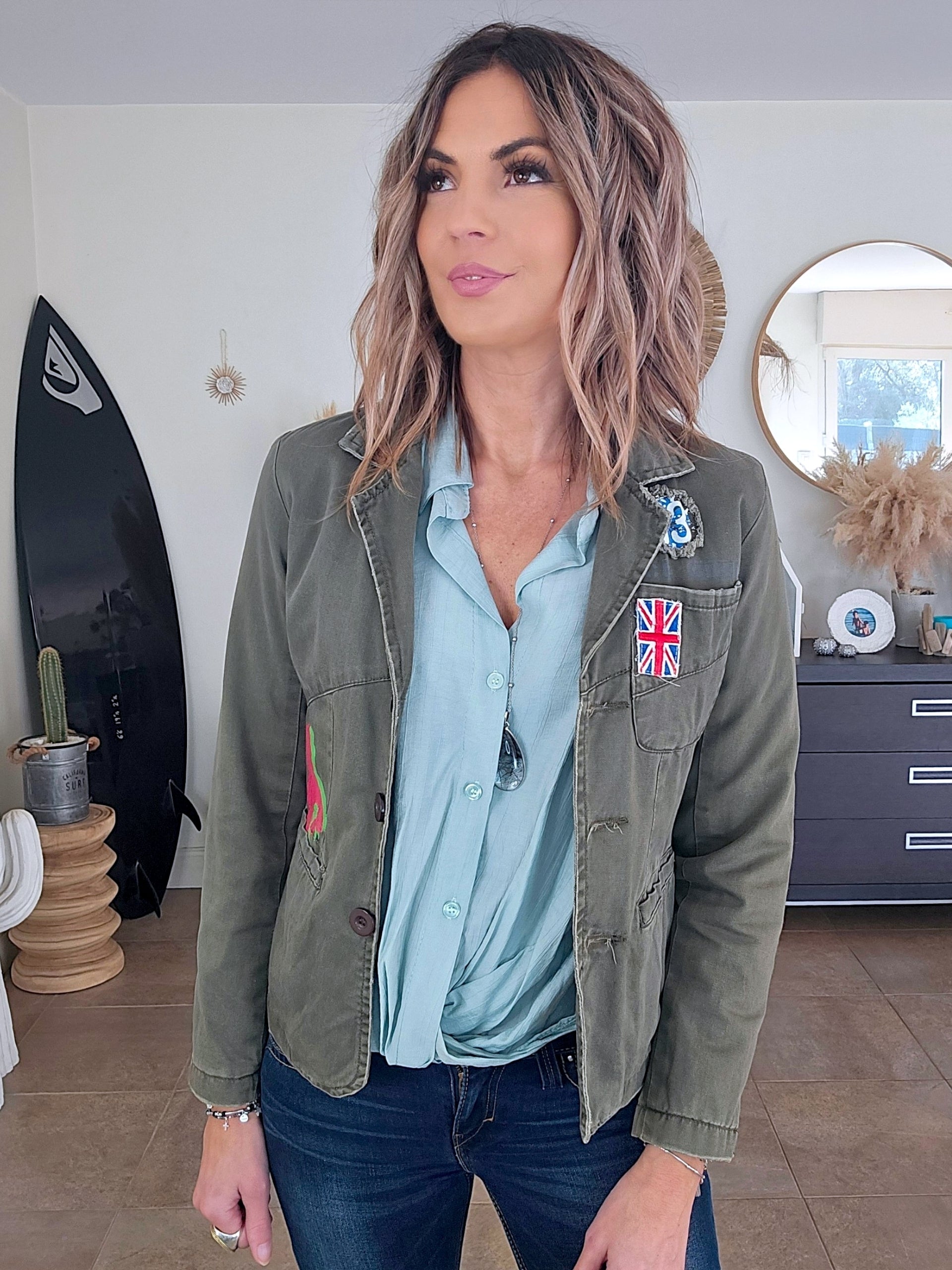 Veste cintrée créateur customisée - 𝐌𝐚𝐫𝐢𝐧𝐚𝟒𝟒𝐟𝐚𝐦𝐢𝐥𝐲