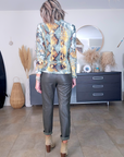 Veste cintrée à imprimé python vert et jaune, munie de strass - 𝐌𝐚𝐫𝐢𝐧𝐚𝟒𝟒𝐟𝐚𝐦𝐢𝐥𝐲