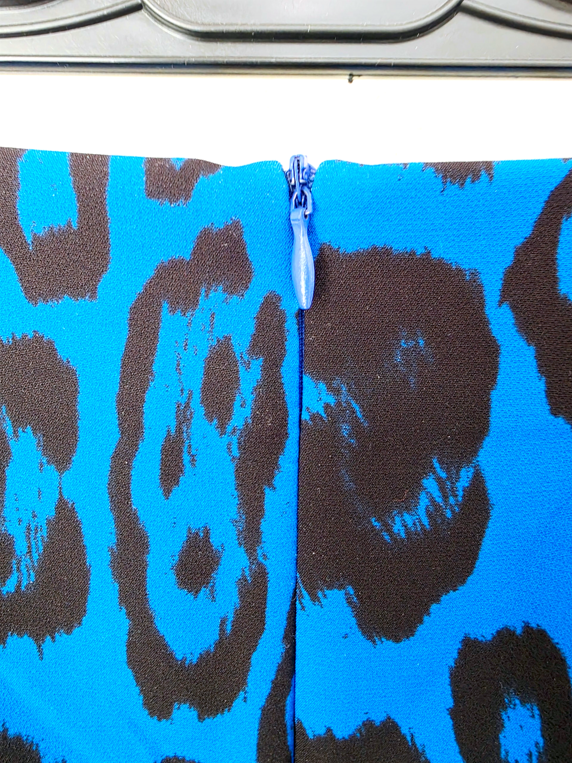 Jupe bleu roi à imprimé léopard - 𝐌𝐚𝐫𝐢𝐧𝐚𝟒𝟒𝐟𝐚𝐦𝐢𝐥𝐲