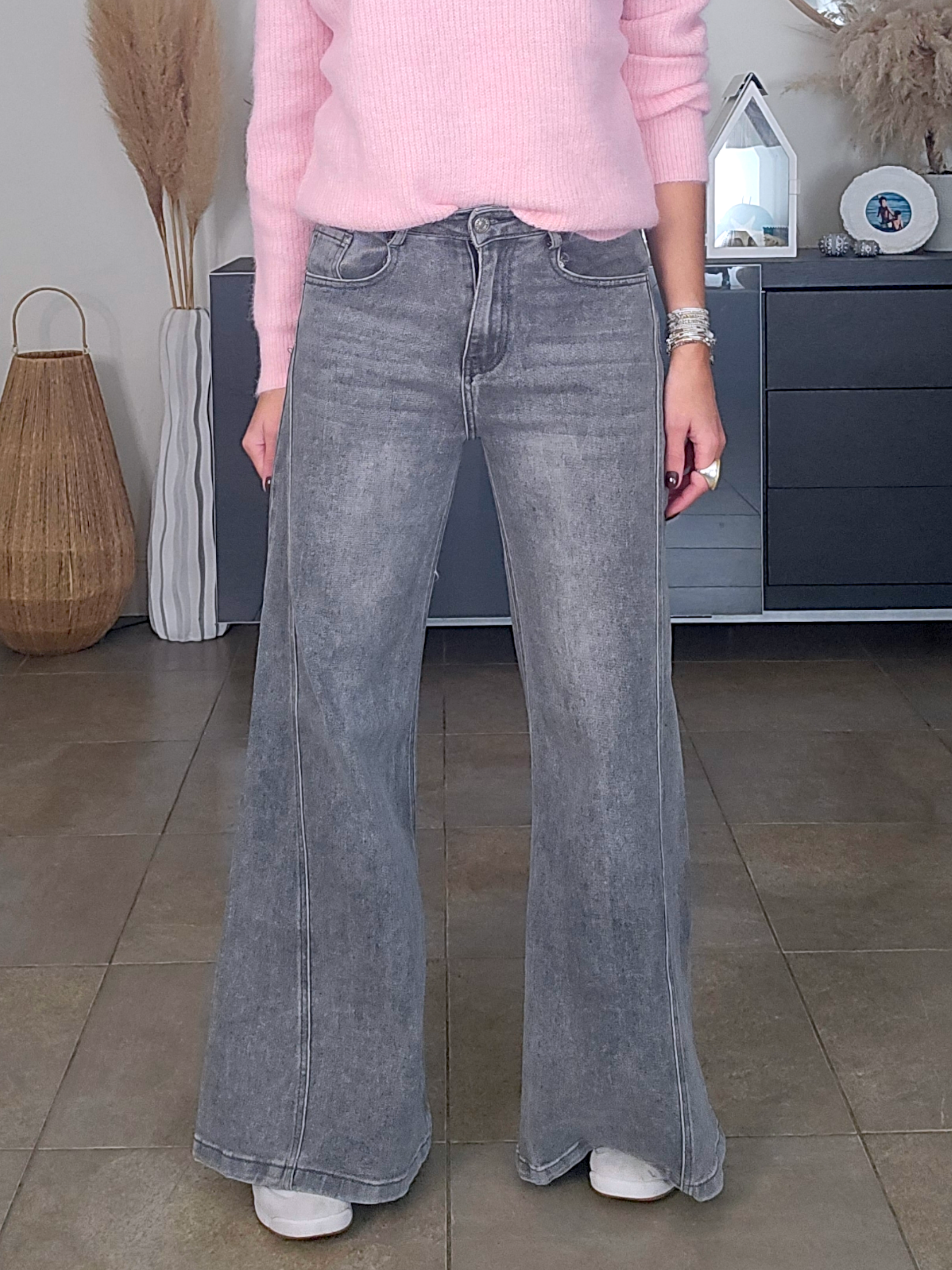 Jean bootcut gris delavé - 𝐌𝐚𝐫𝐢𝐧𝐚𝟒𝟒𝐟𝐚𝐦𝐢𝐥𝐲