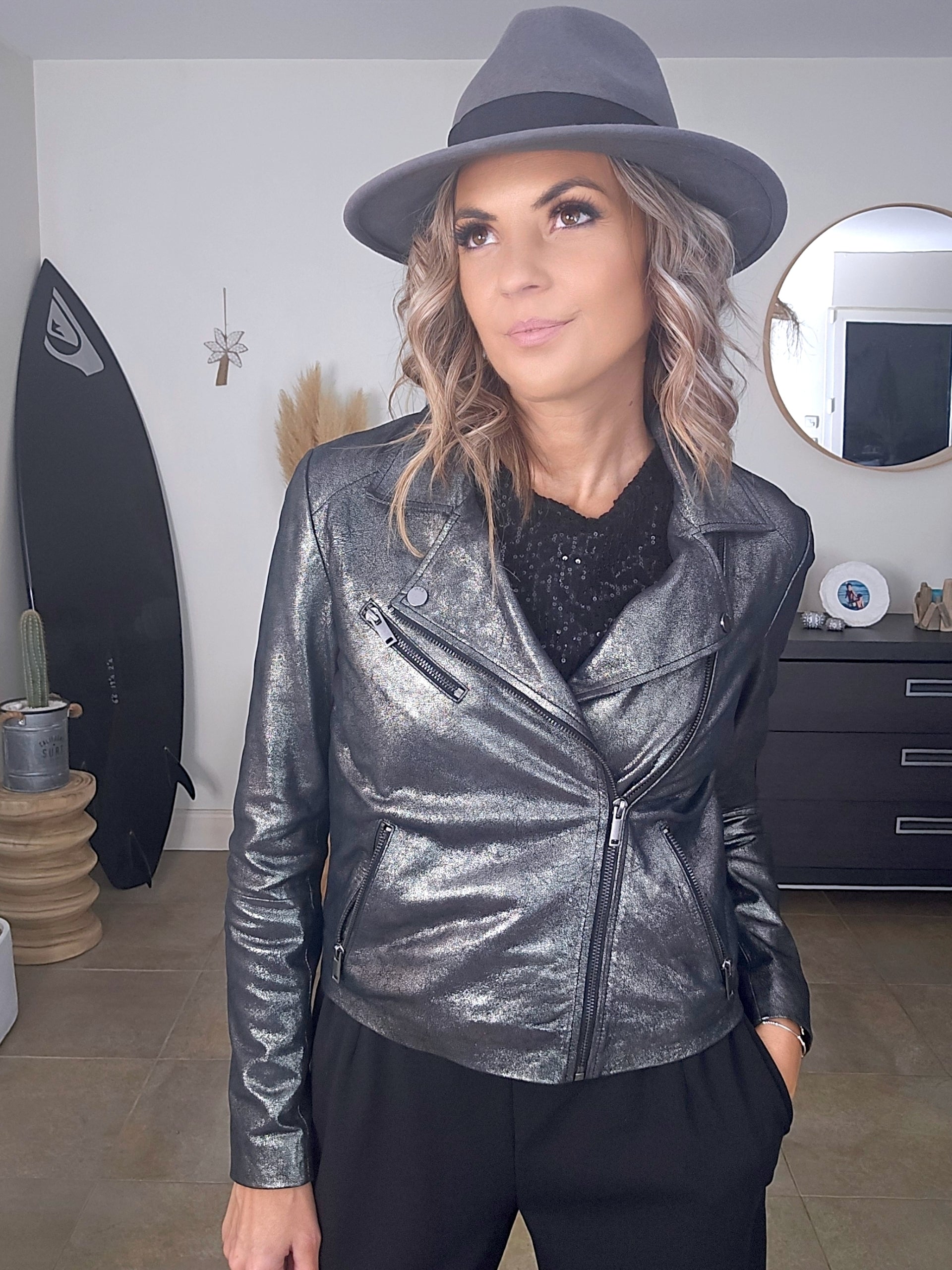 Perfecto cuir noir argenté