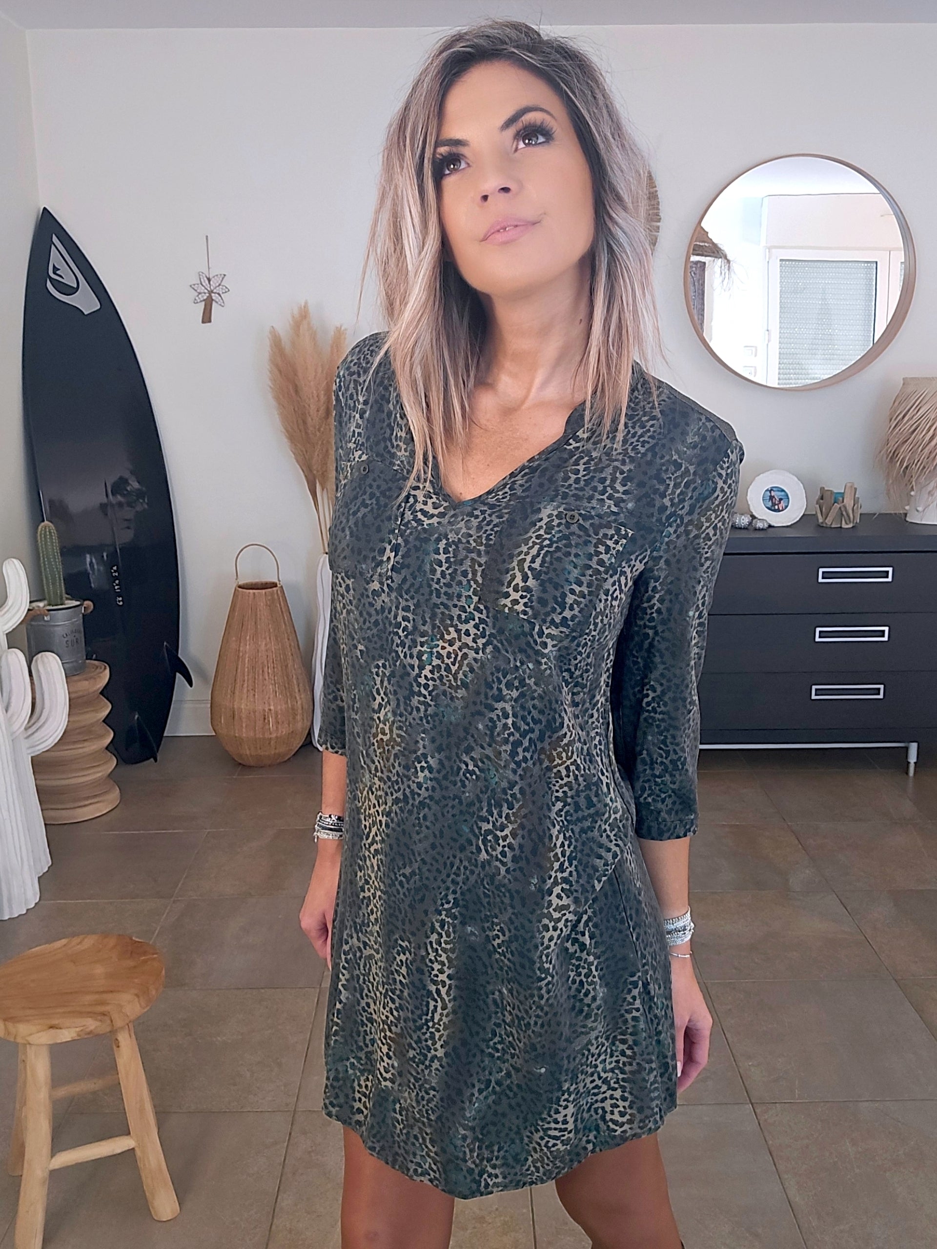 Robe kaki à imprimé léopard