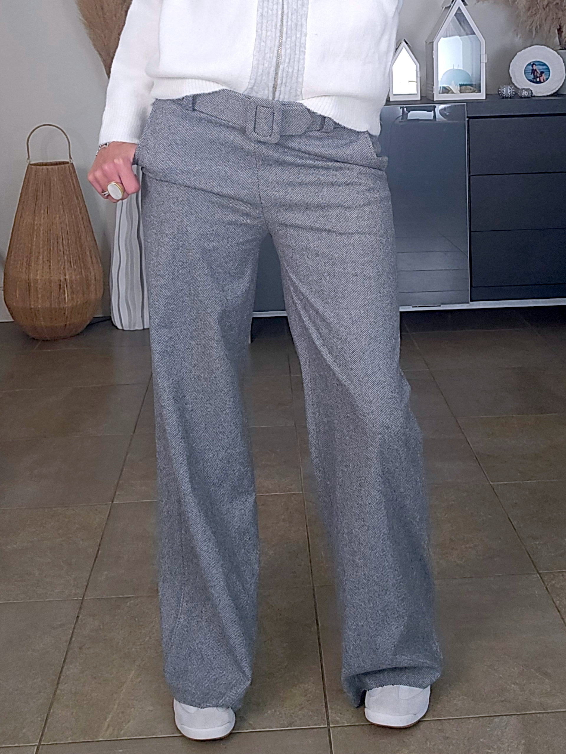 Pantalon gris à imprimé chevrons longueur longue