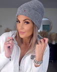 Bonnet gris à maille côtelée et chaude
