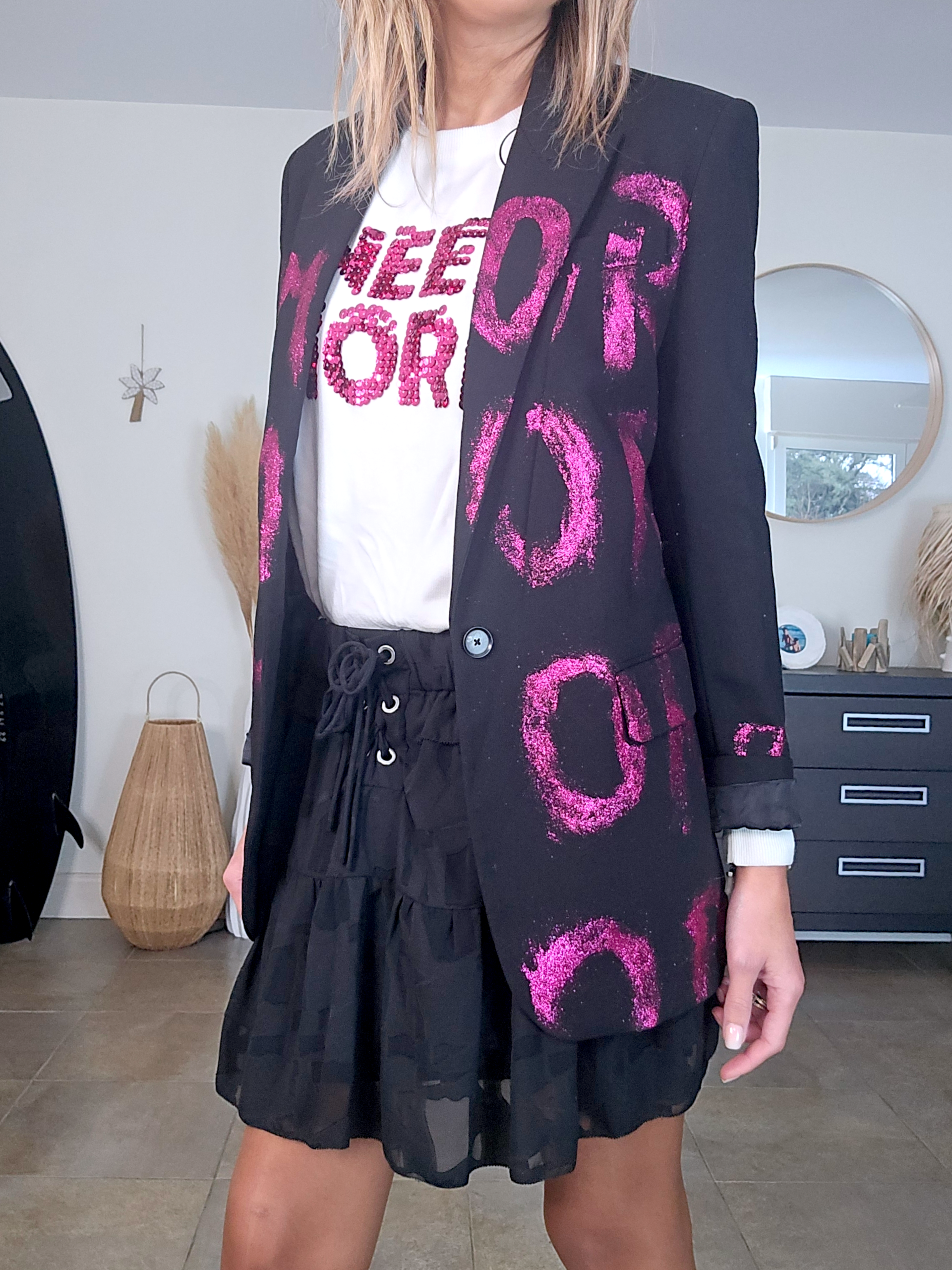 Pull blanc à sequins fuchsia