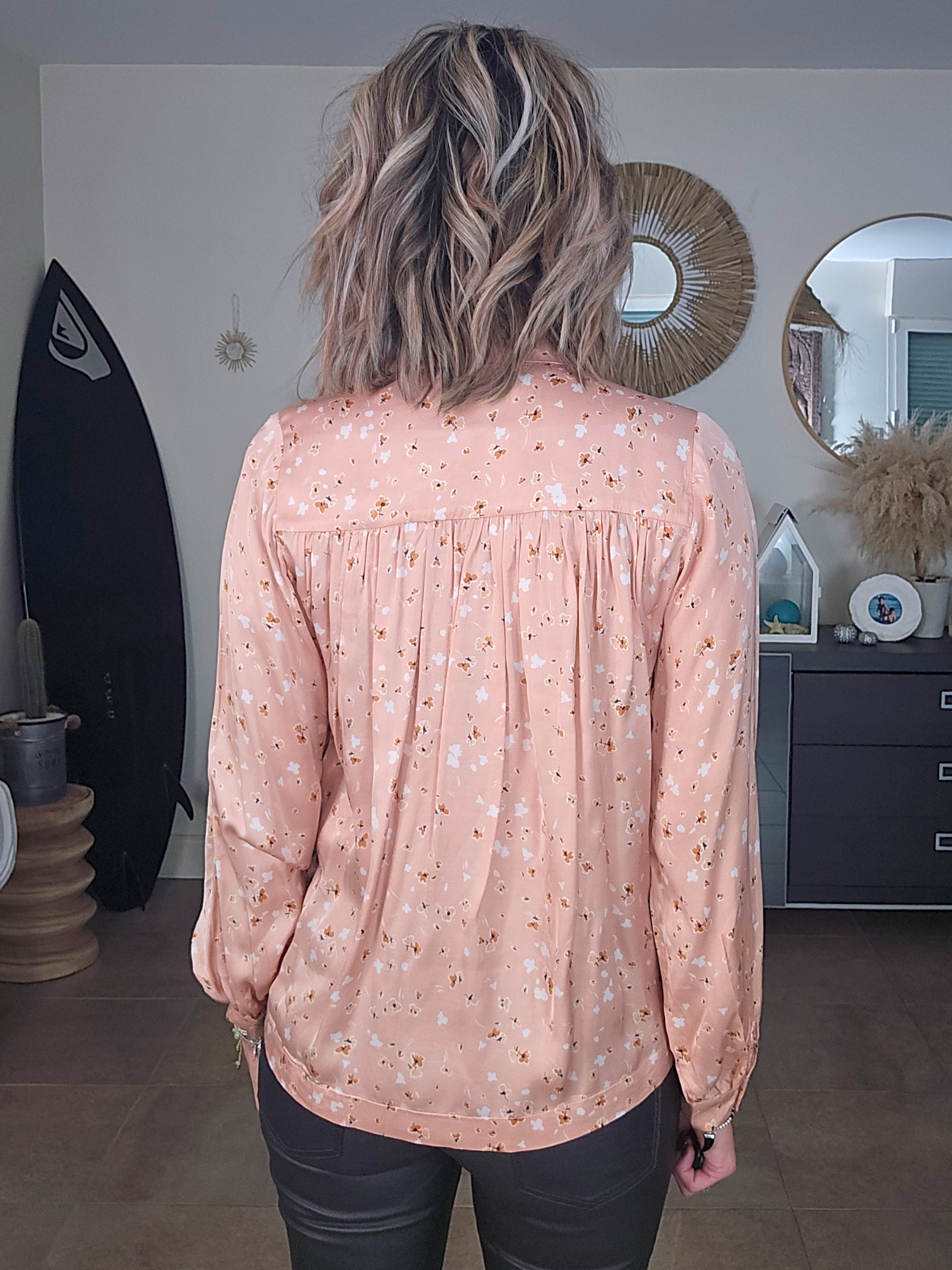 Chemise rose saumon fleurie