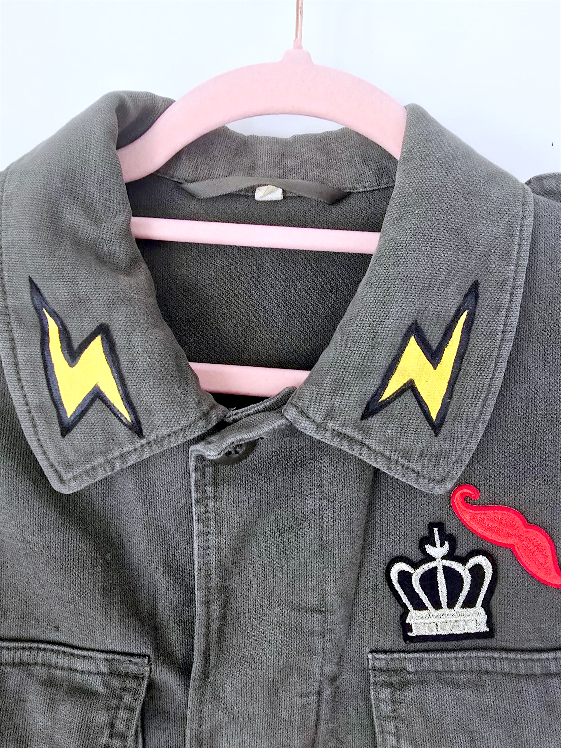 Saharienne créateur peinte à la main