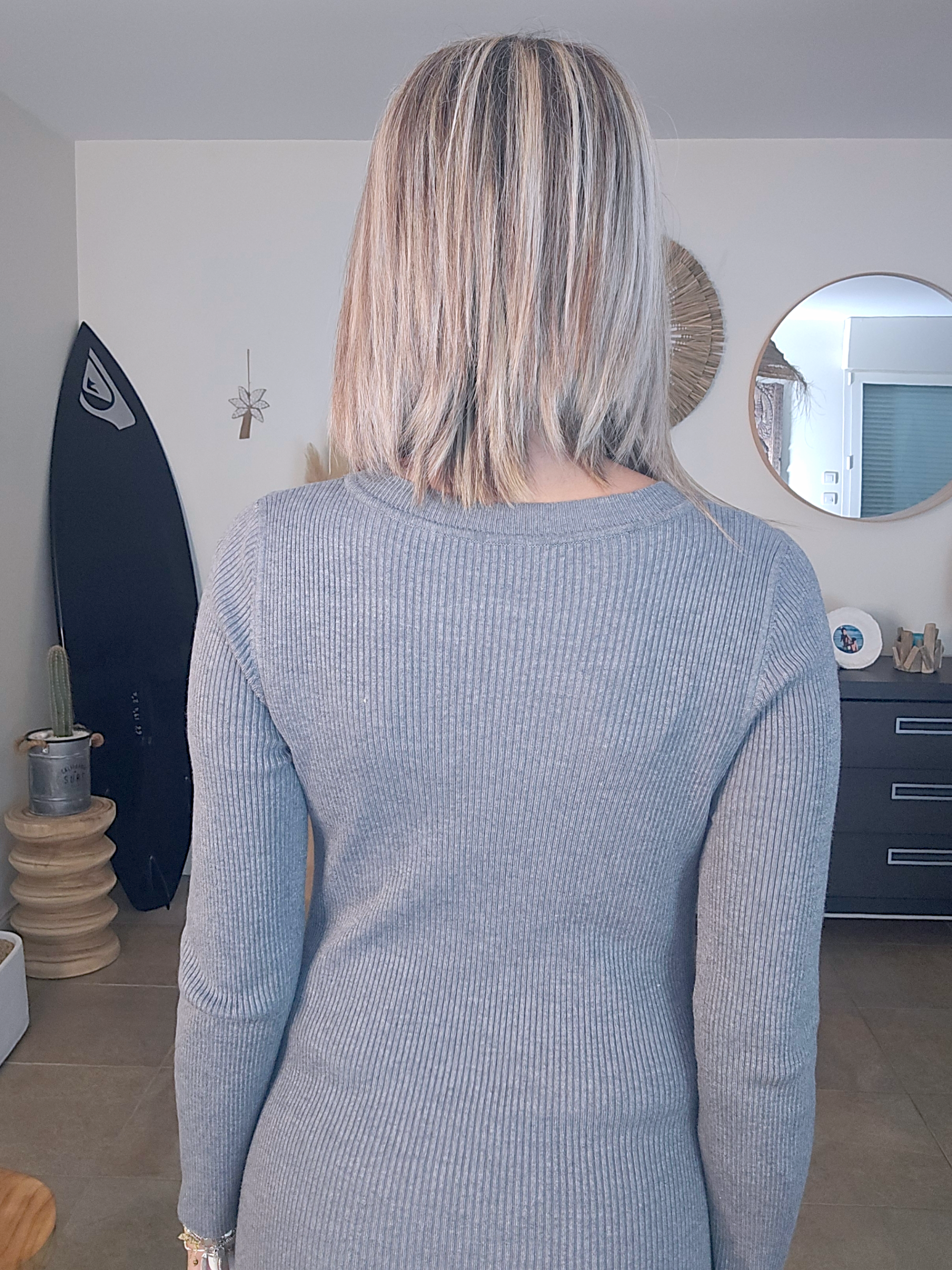 Robe grise à maille côtelée