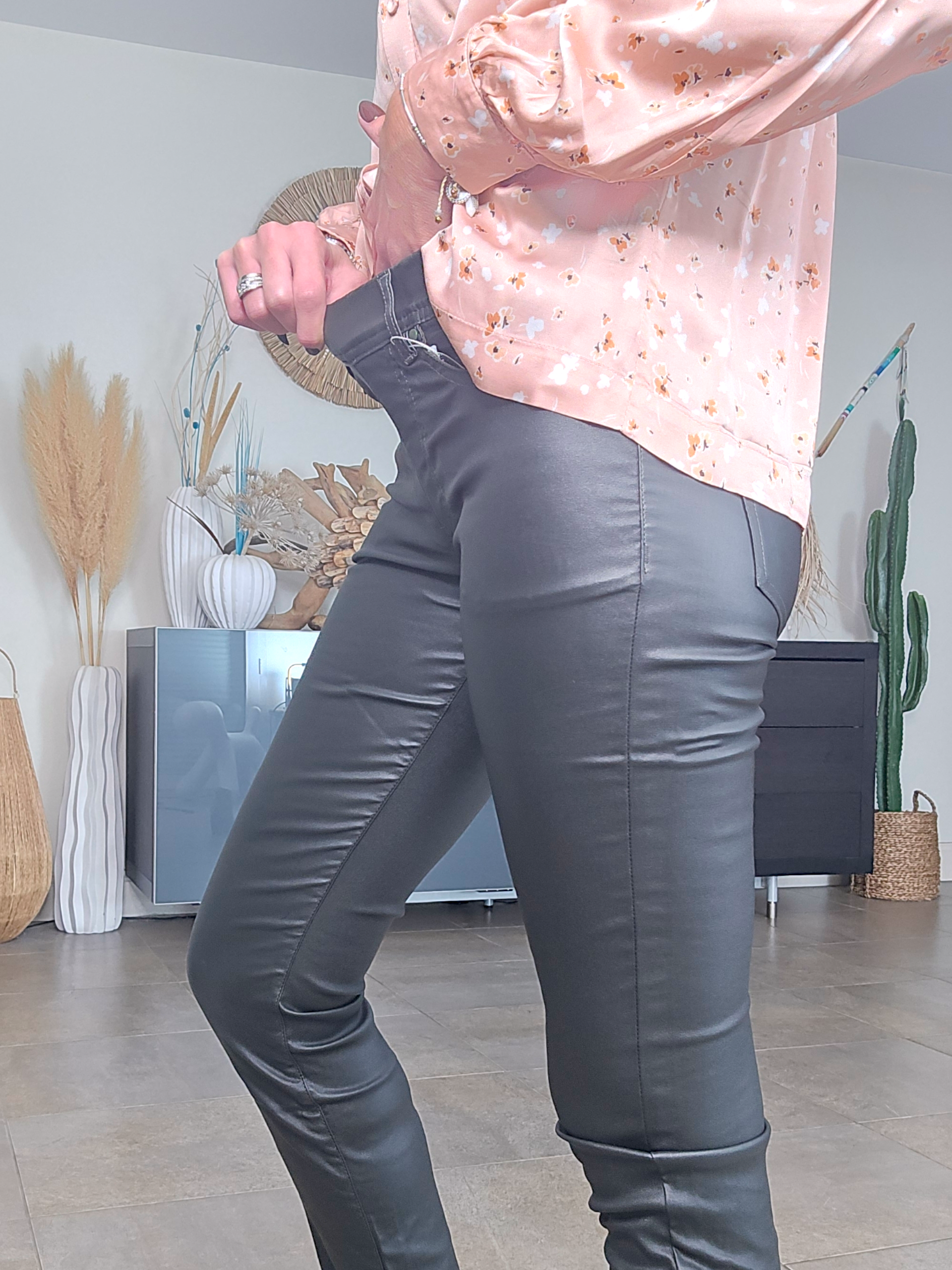 Pantalon slim huilé kaki