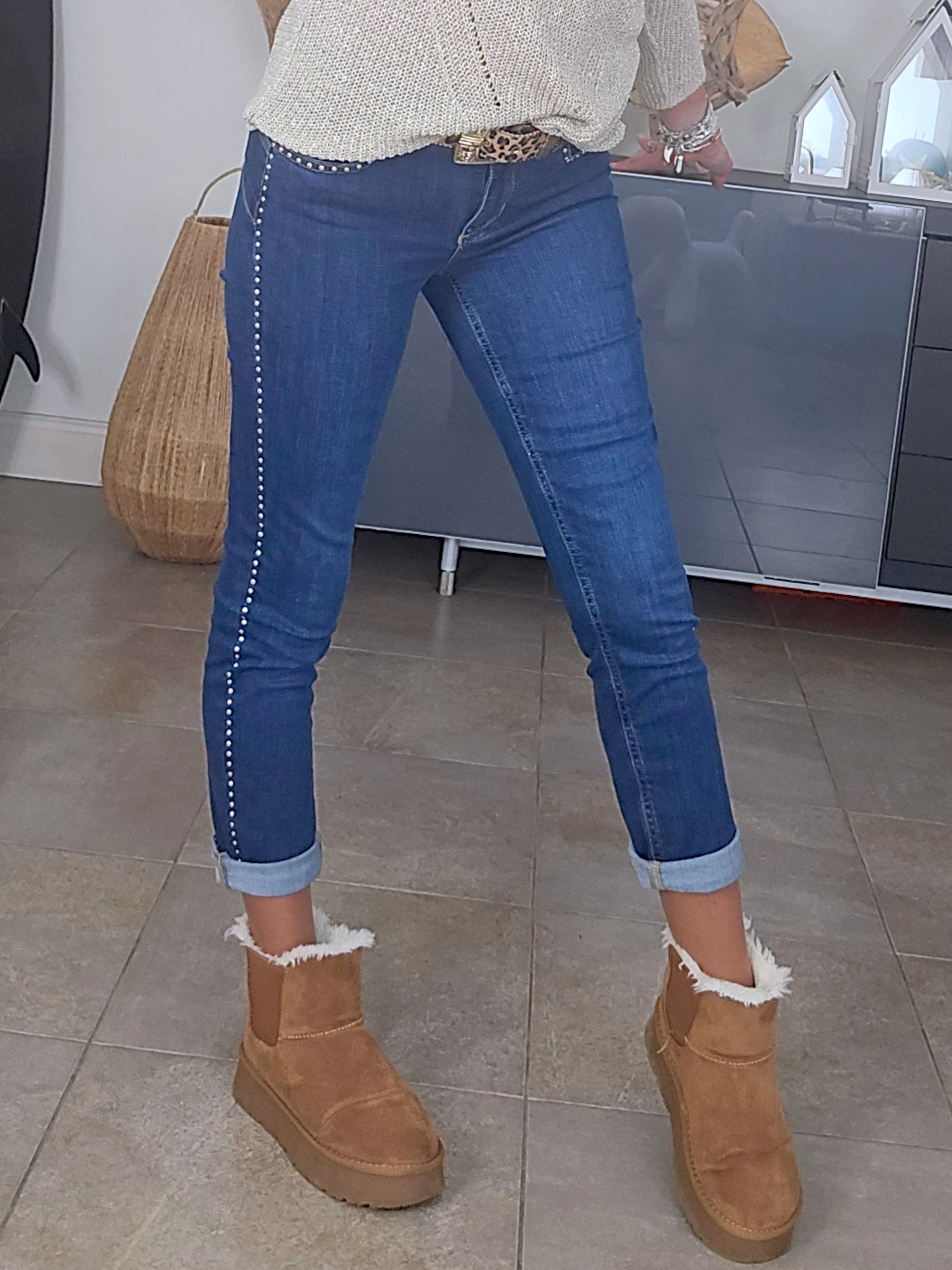 Jean bleu slim clouté