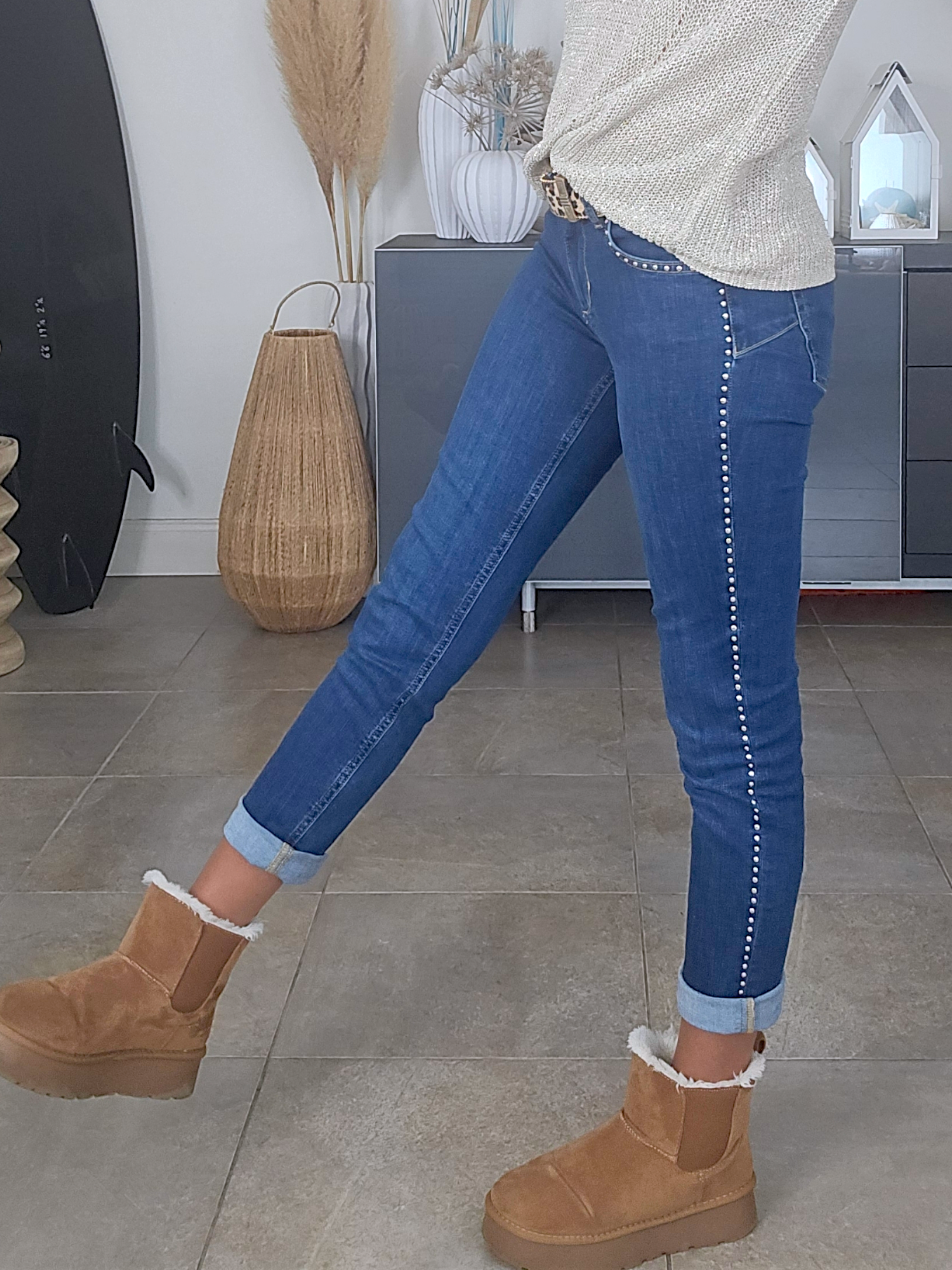 Jean bleu slim clouté