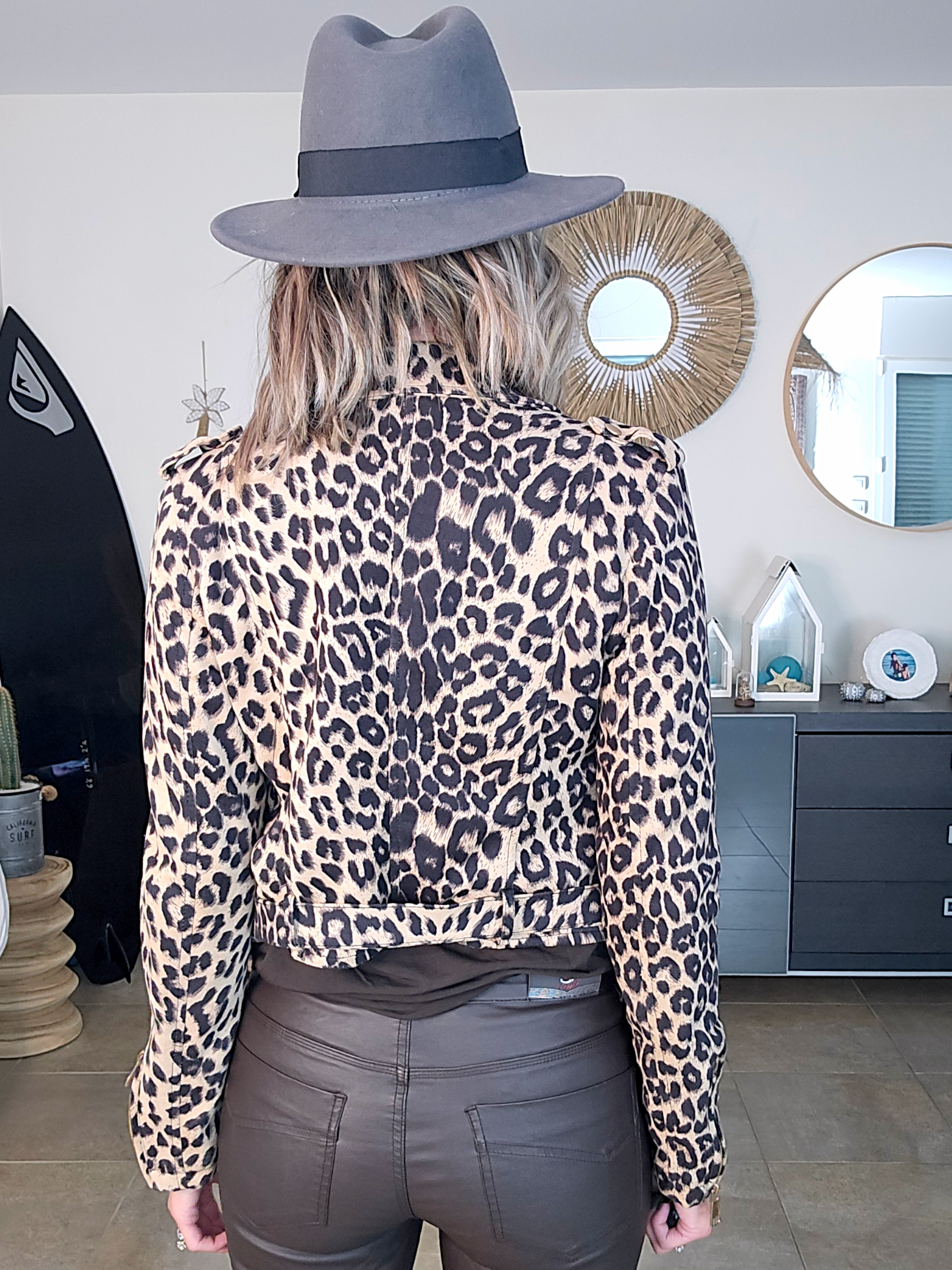 Perfecto suédine à imprimé léopard