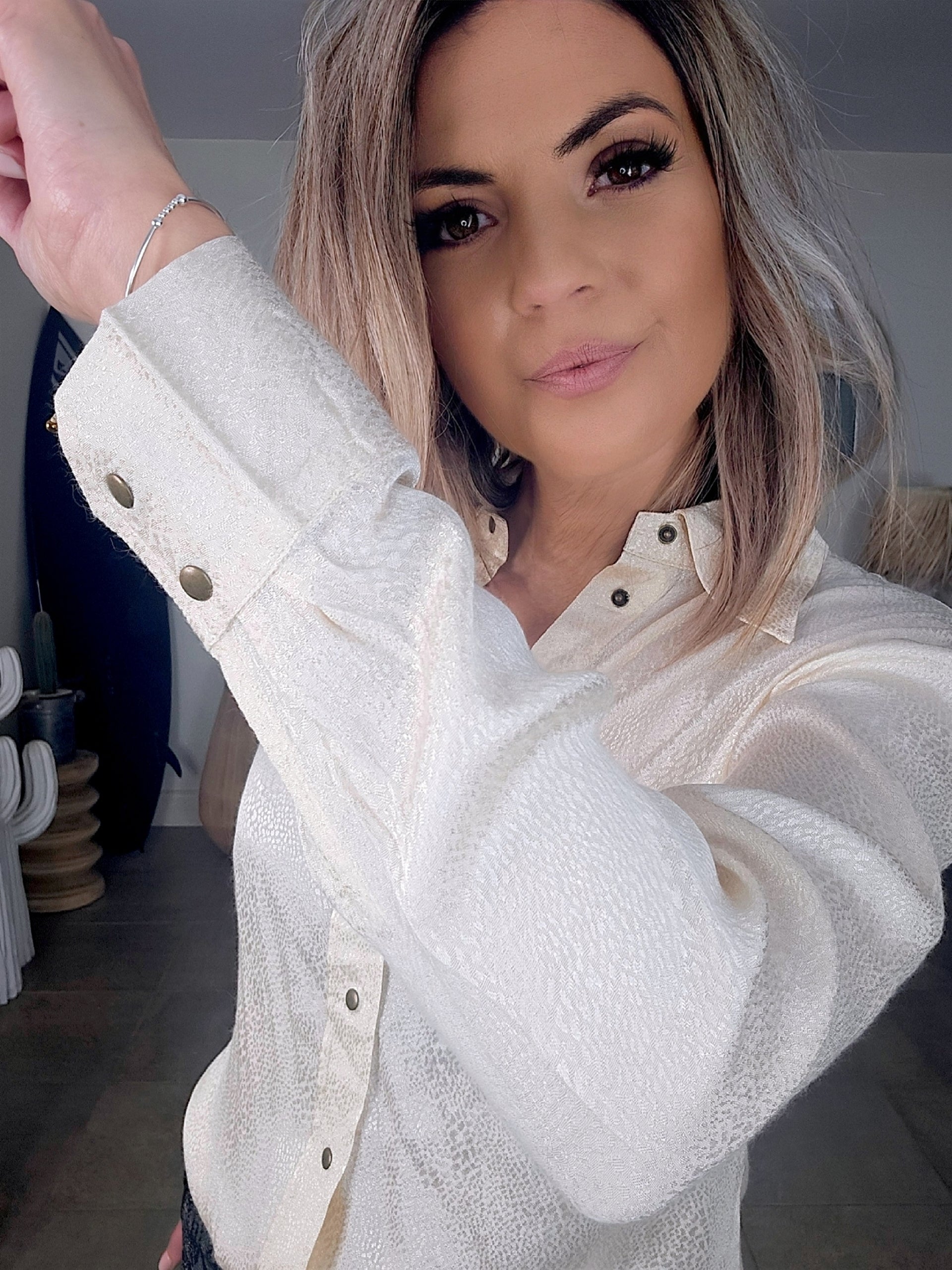 Chemise fluide à imprimé en relief - 𝐌𝐚𝐫𝐢𝐧𝐚𝟒𝟒𝐟𝐚𝐦𝐢𝐥𝐲