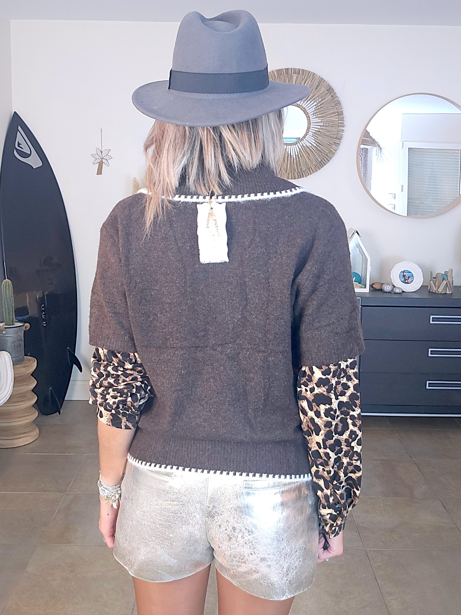 Pull chaud marron coeur léopard