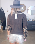 Pull chaud marron coeur léopard
