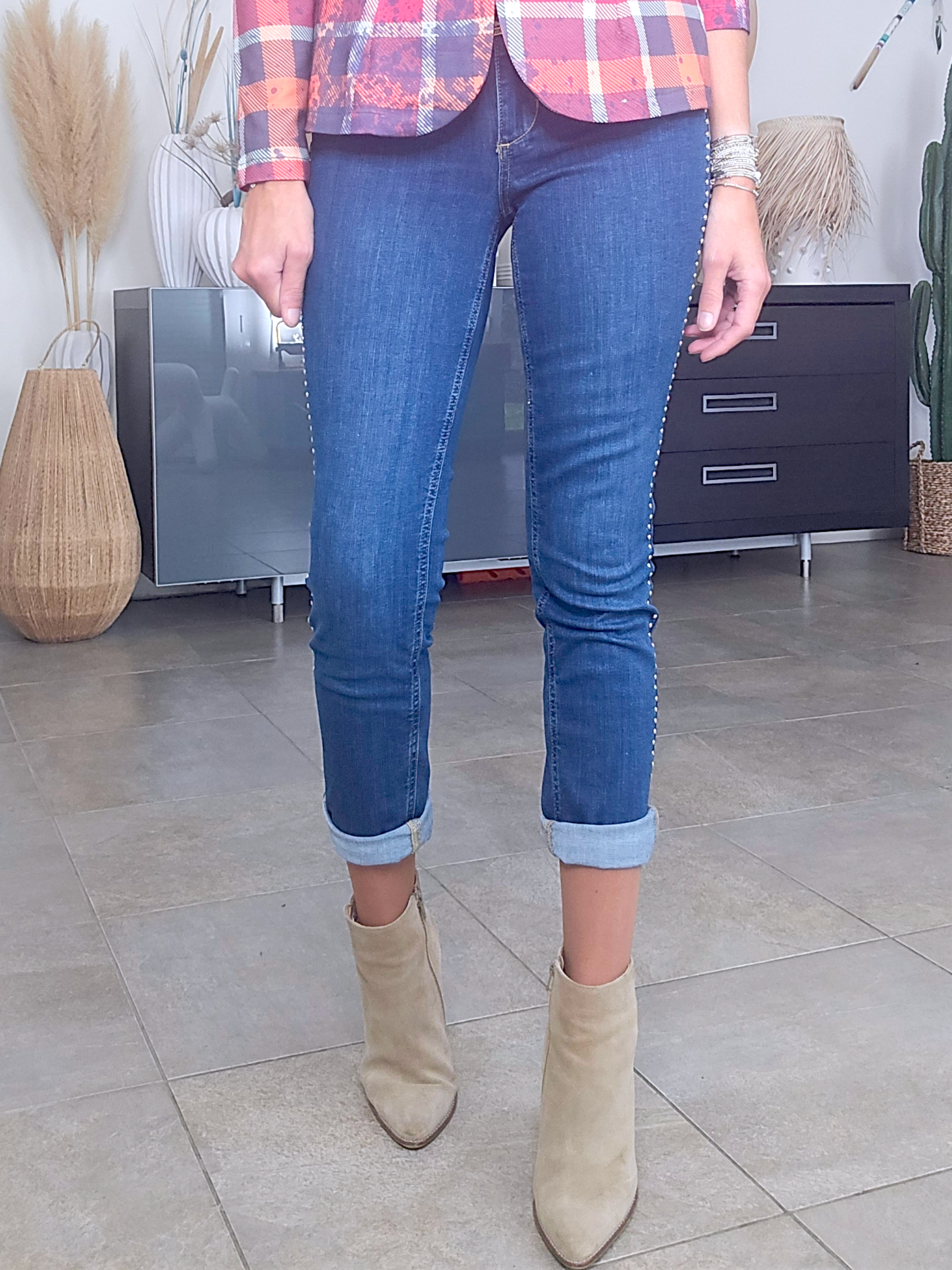 Jean bleu slim clouté