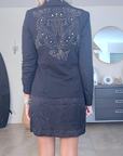 Veste cintrée noire cloutée