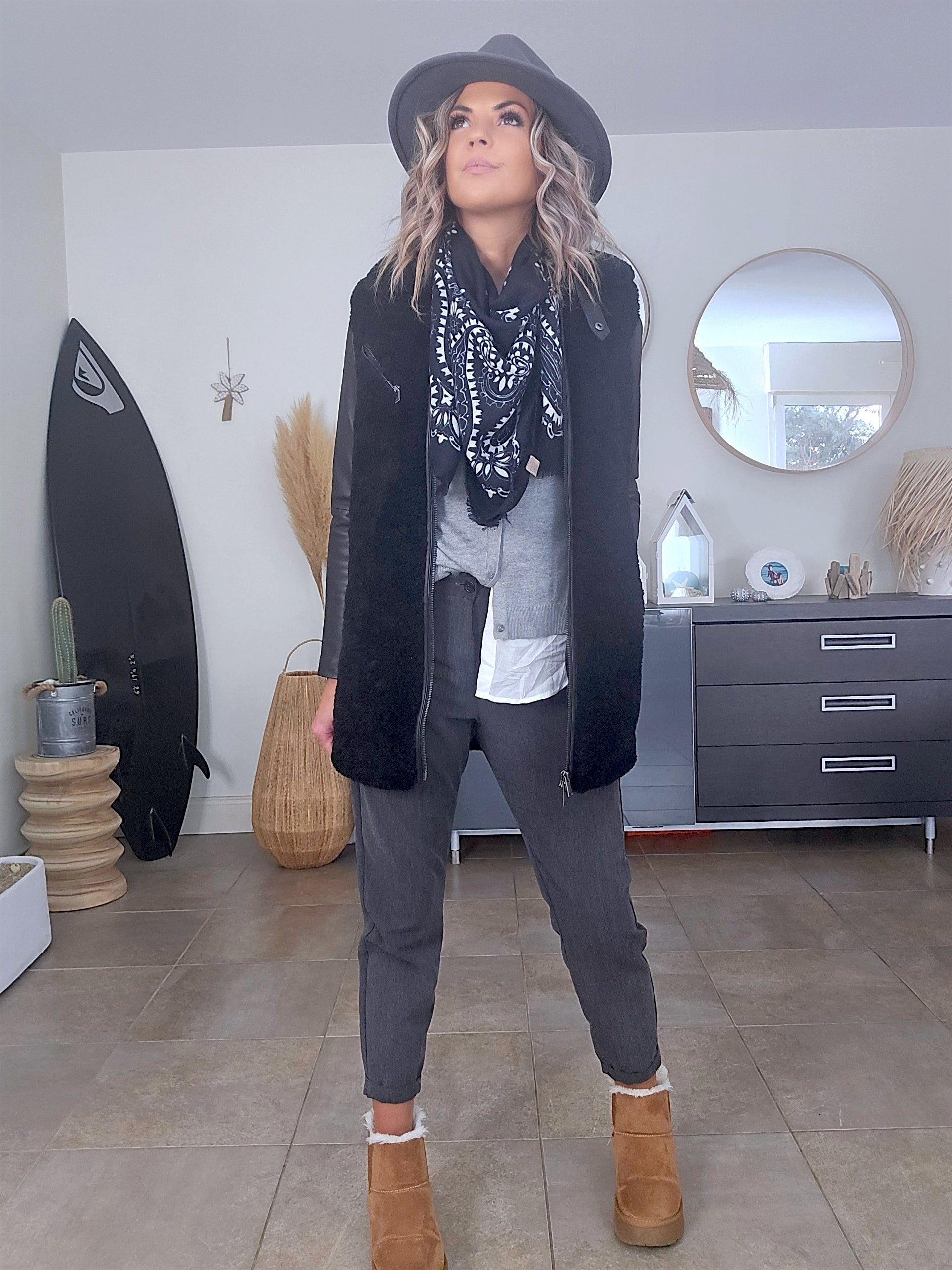 Manteau teddy noir manches cuir et peau retournée