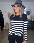 Pull marin noir et blanc