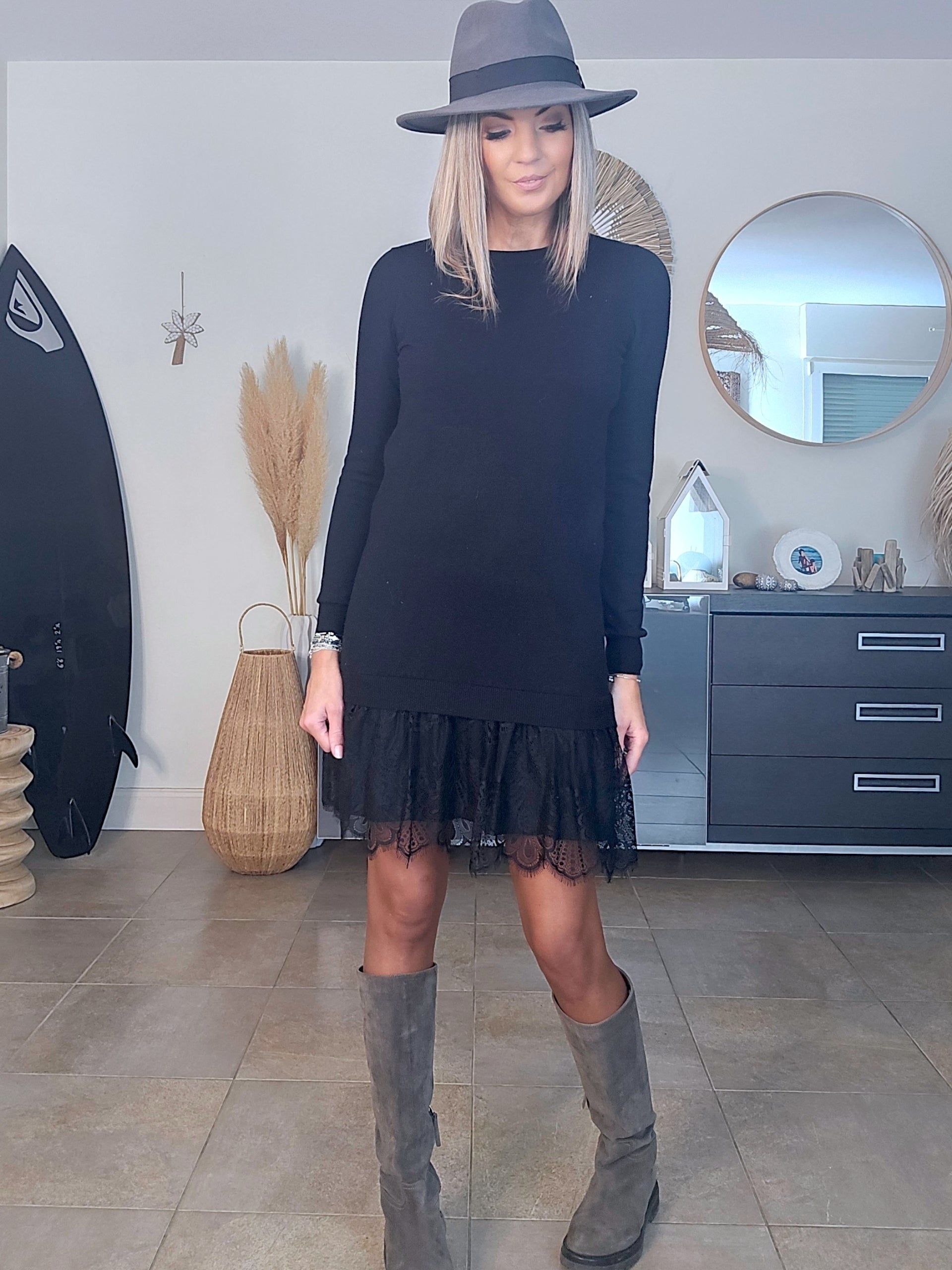 Robe noire maille pull à superposition léopard - 𝐌𝐚𝐫𝐢𝐧𝐚𝟒𝟒𝐟𝐚𝐦𝐢𝐥𝐲