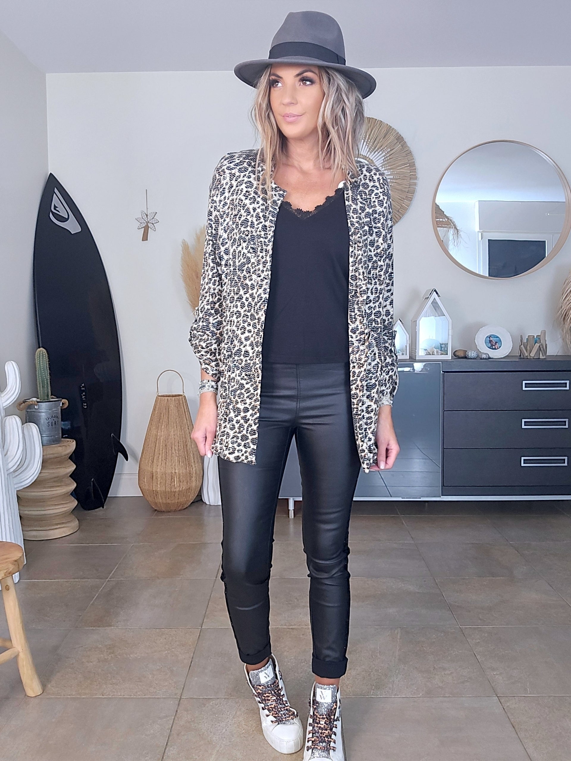 Veste chemise en sequins léopard