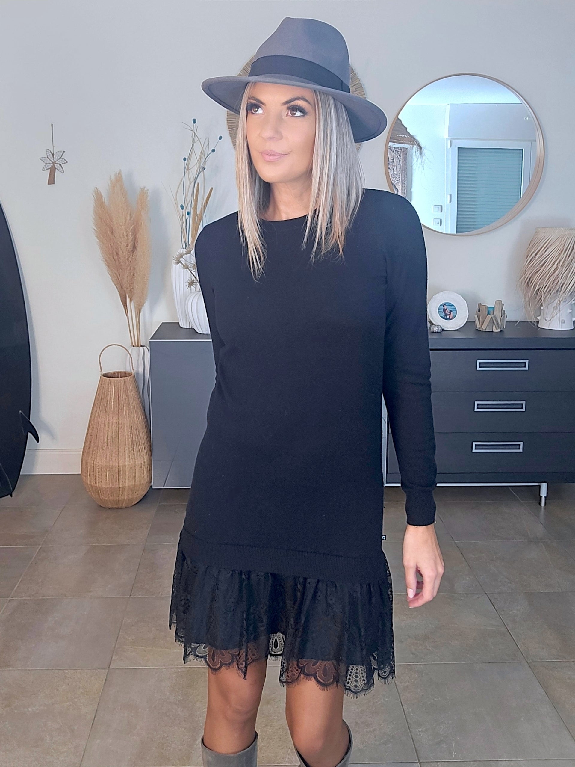 Robe noire maille pull à superposition léopard - 𝐌𝐚𝐫𝐢𝐧𝐚𝟒𝟒𝐟𝐚𝐦𝐢𝐥𝐲