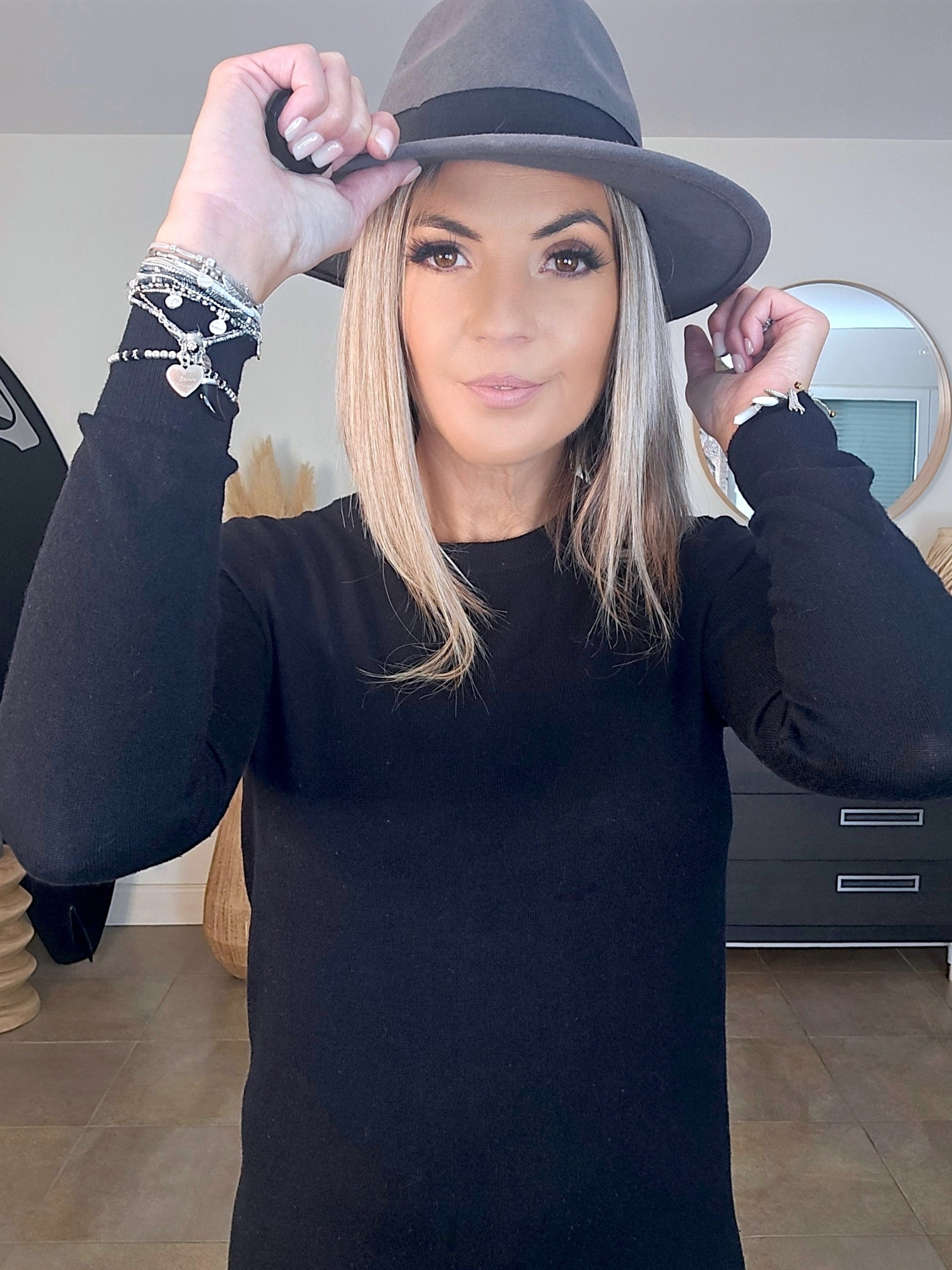 Robe noire maille pull à superposition léopard - 𝐌𝐚𝐫𝐢𝐧𝐚𝟒𝟒𝐟𝐚𝐦𝐢𝐥𝐲