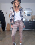 Veste cintrée à imprimé et strass