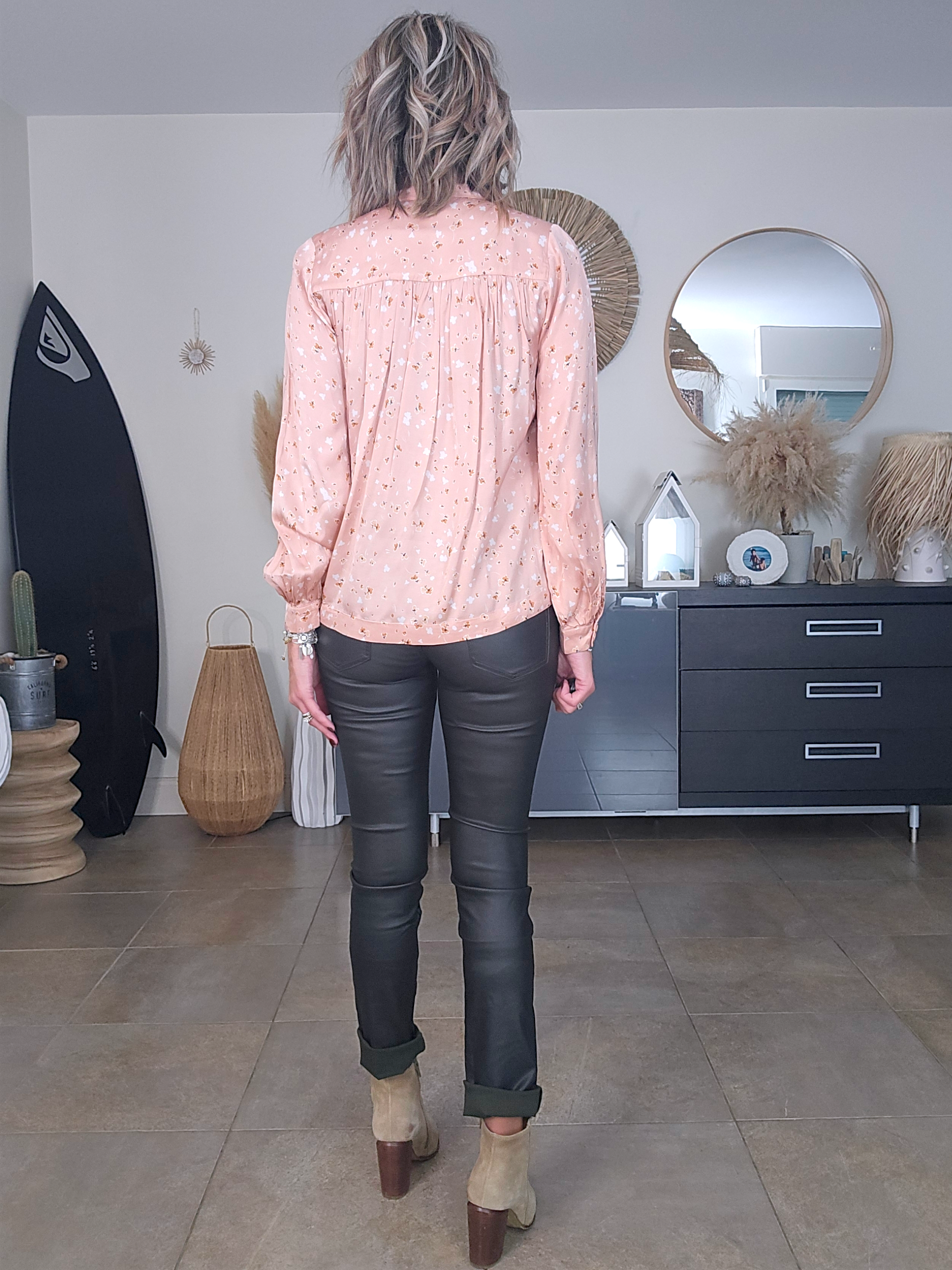 Chemise rose saumon fleurie