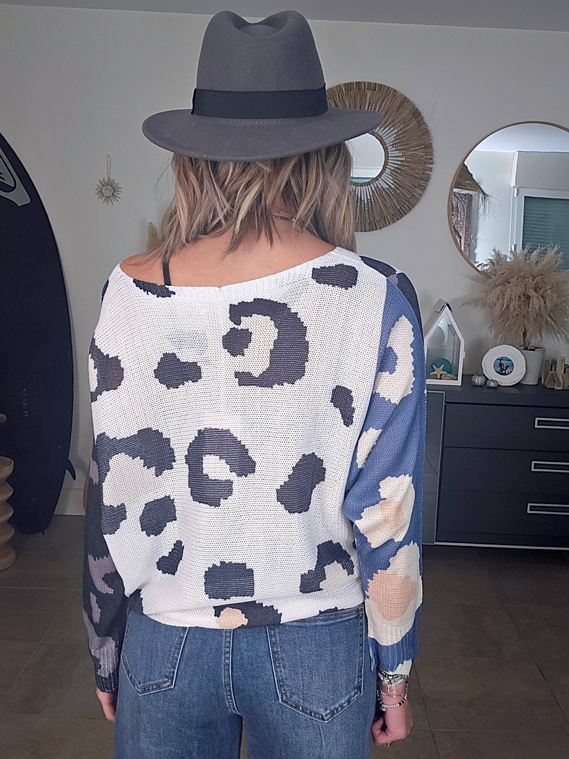 Pull imprimé léopard bleu