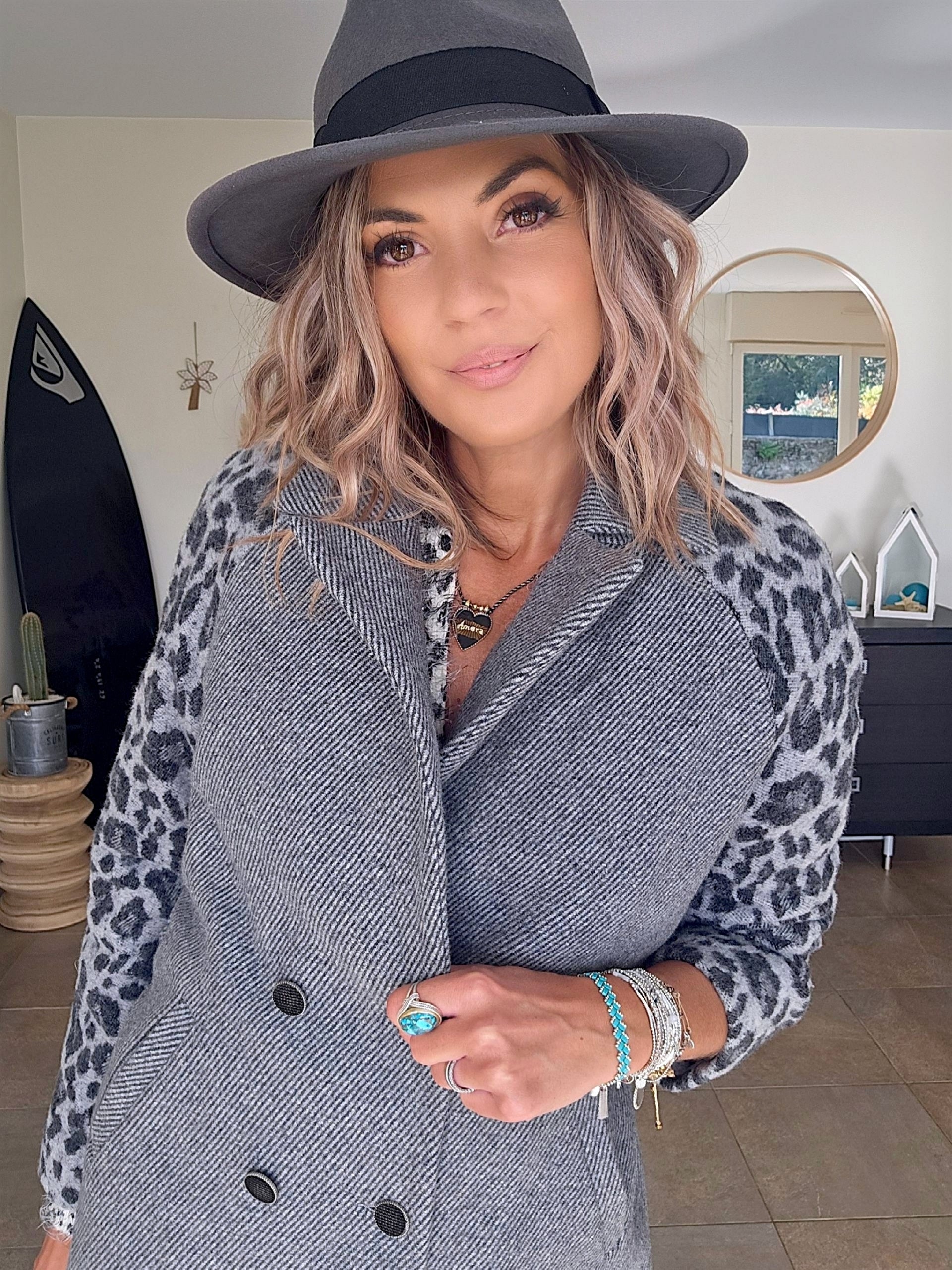 Manteau chevron et léopard gris