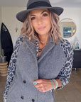 Manteau chevron et léopard gris