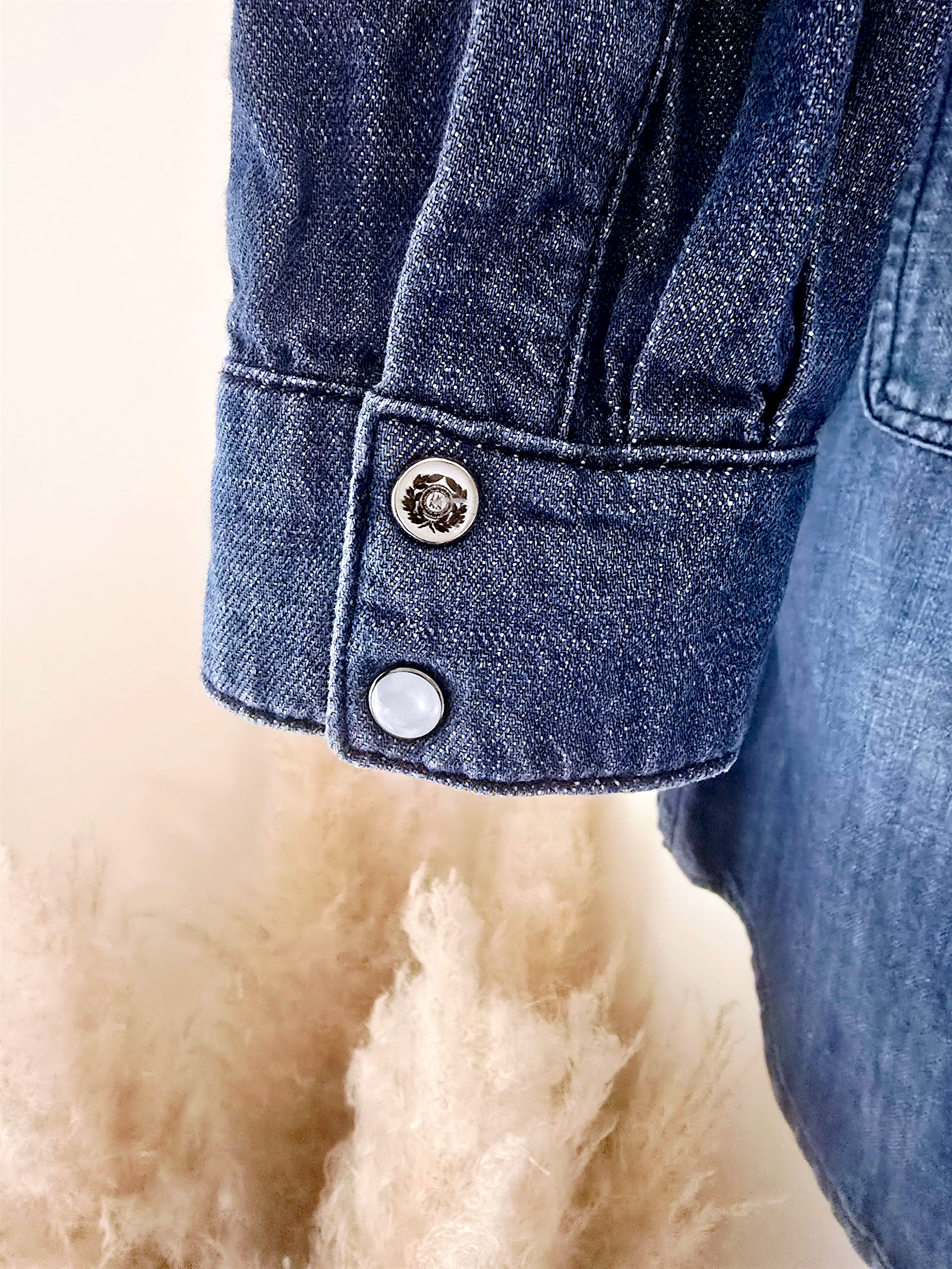 Chemise en jean écussons