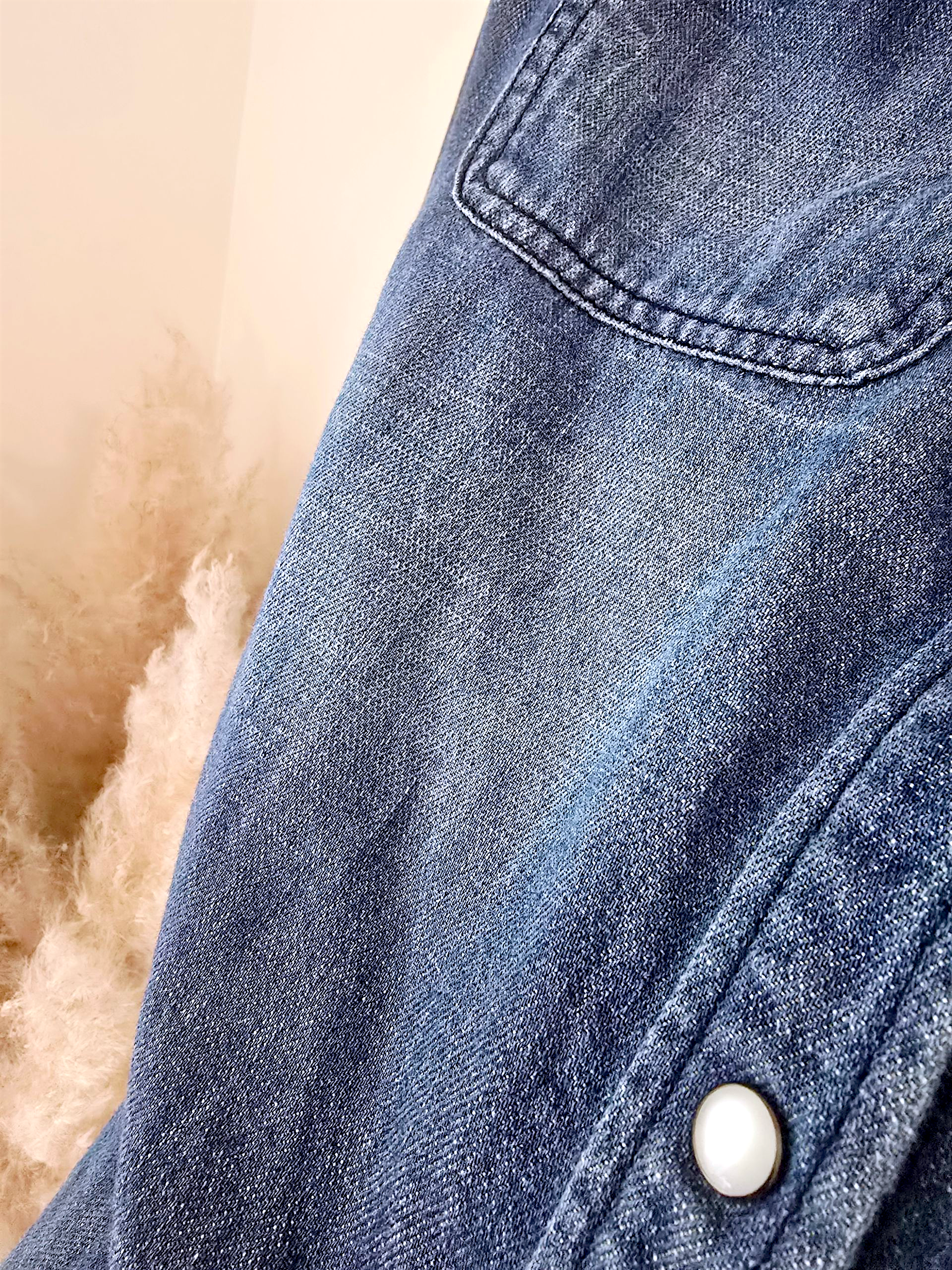 Chemise en jean écussons