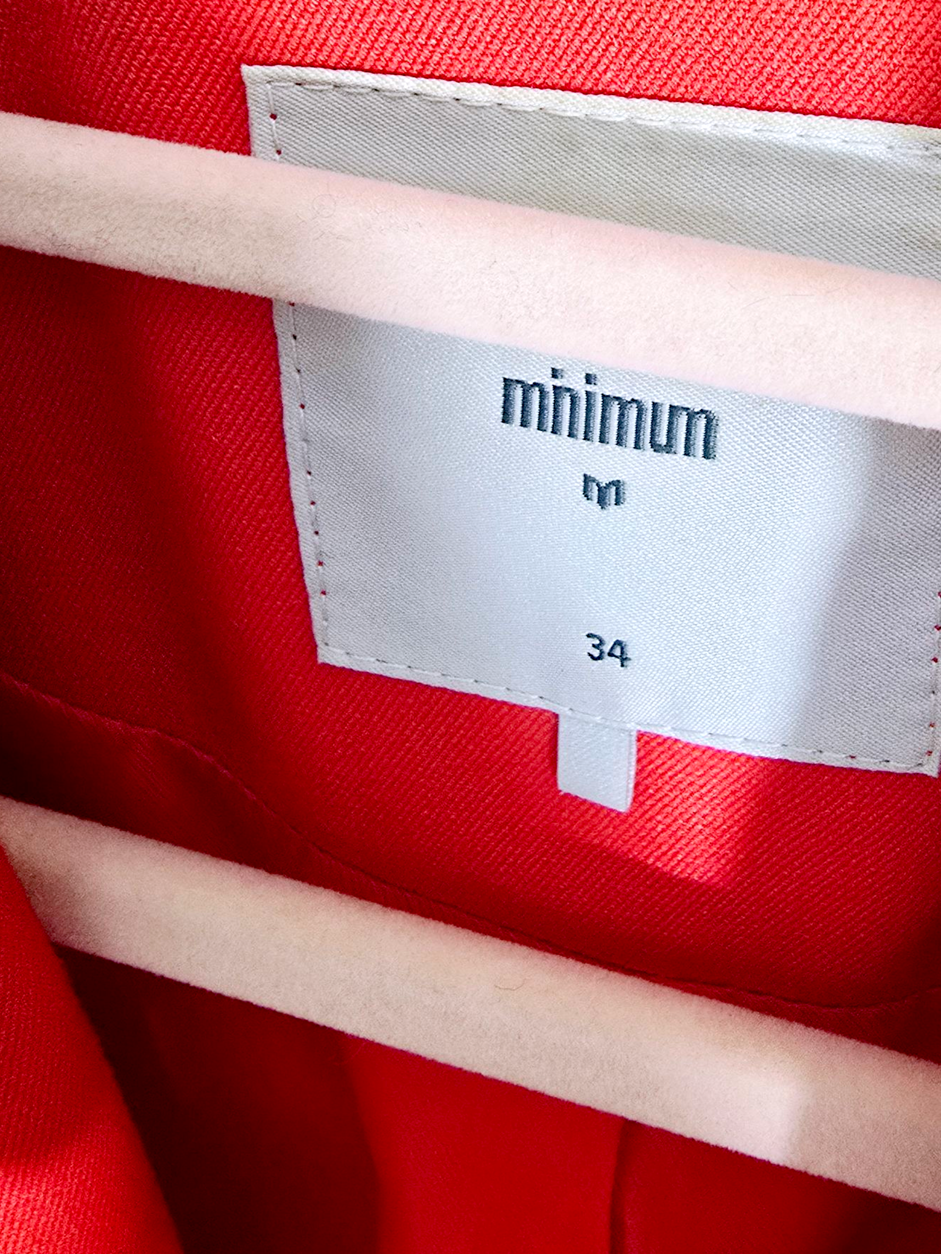 Veste cintrée rouge