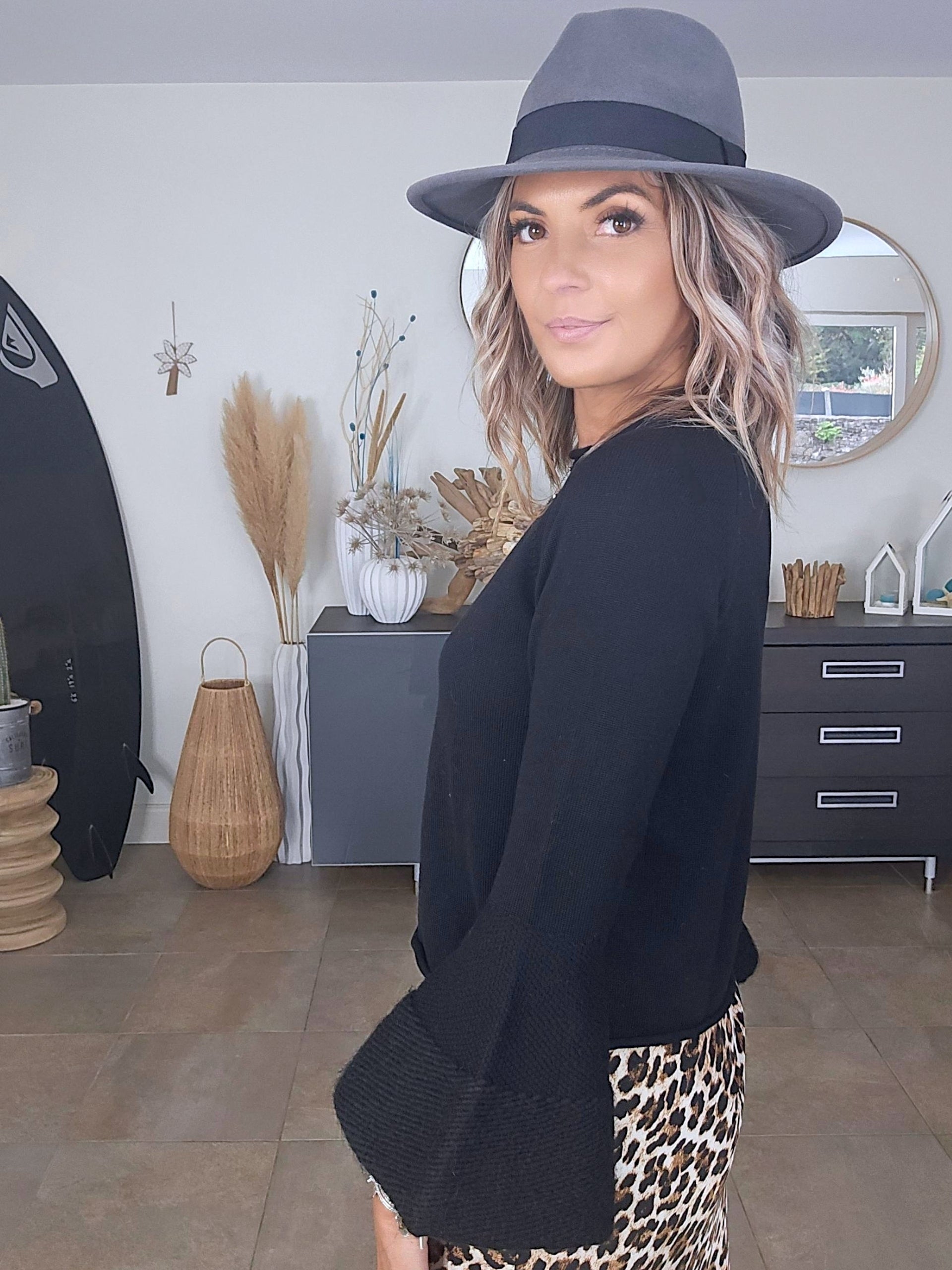 Pull noir à maille chaude - 𝐌𝐚𝐫𝐢𝐧𝐚𝟒𝟒𝐟𝐚𝐦𝐢𝐥𝐲