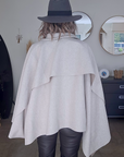 Manteau cape écru chiné