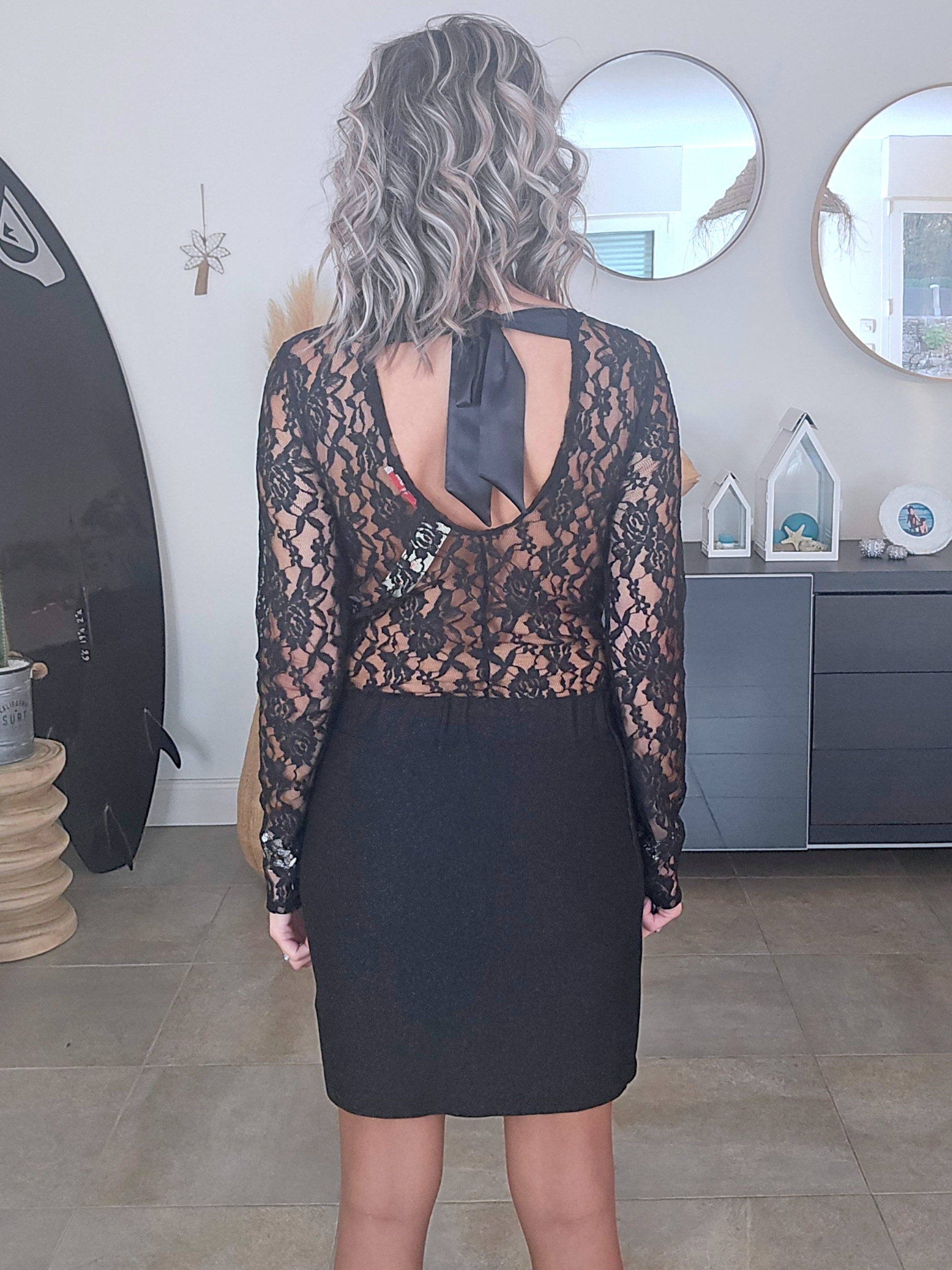 Body noir à dentelle Made in France - 𝐌𝐚𝐫𝐢𝐧𝐚𝟒𝟒𝐟𝐚𝐦𝐢𝐥𝐲