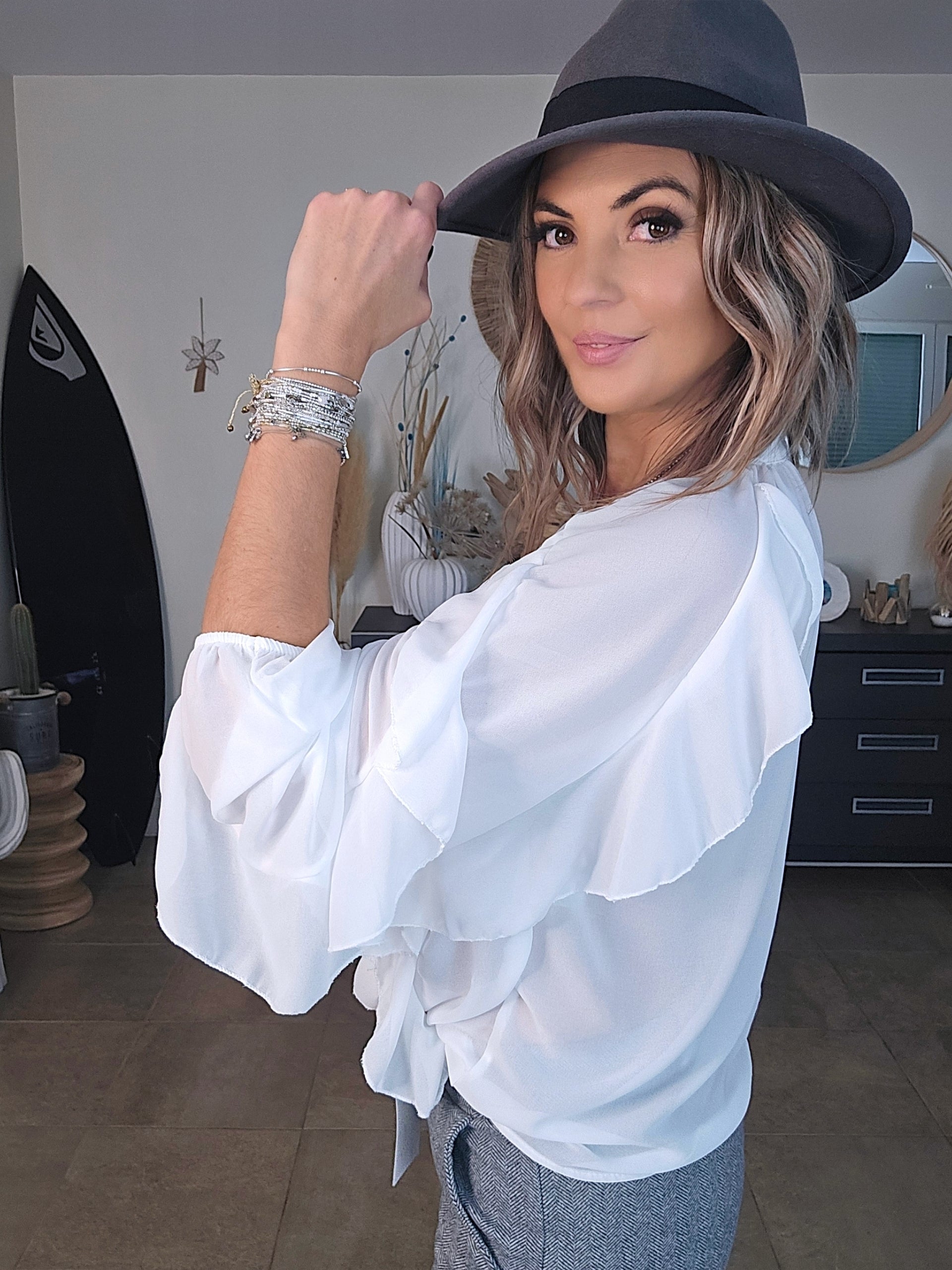 Chemise blanche à volants