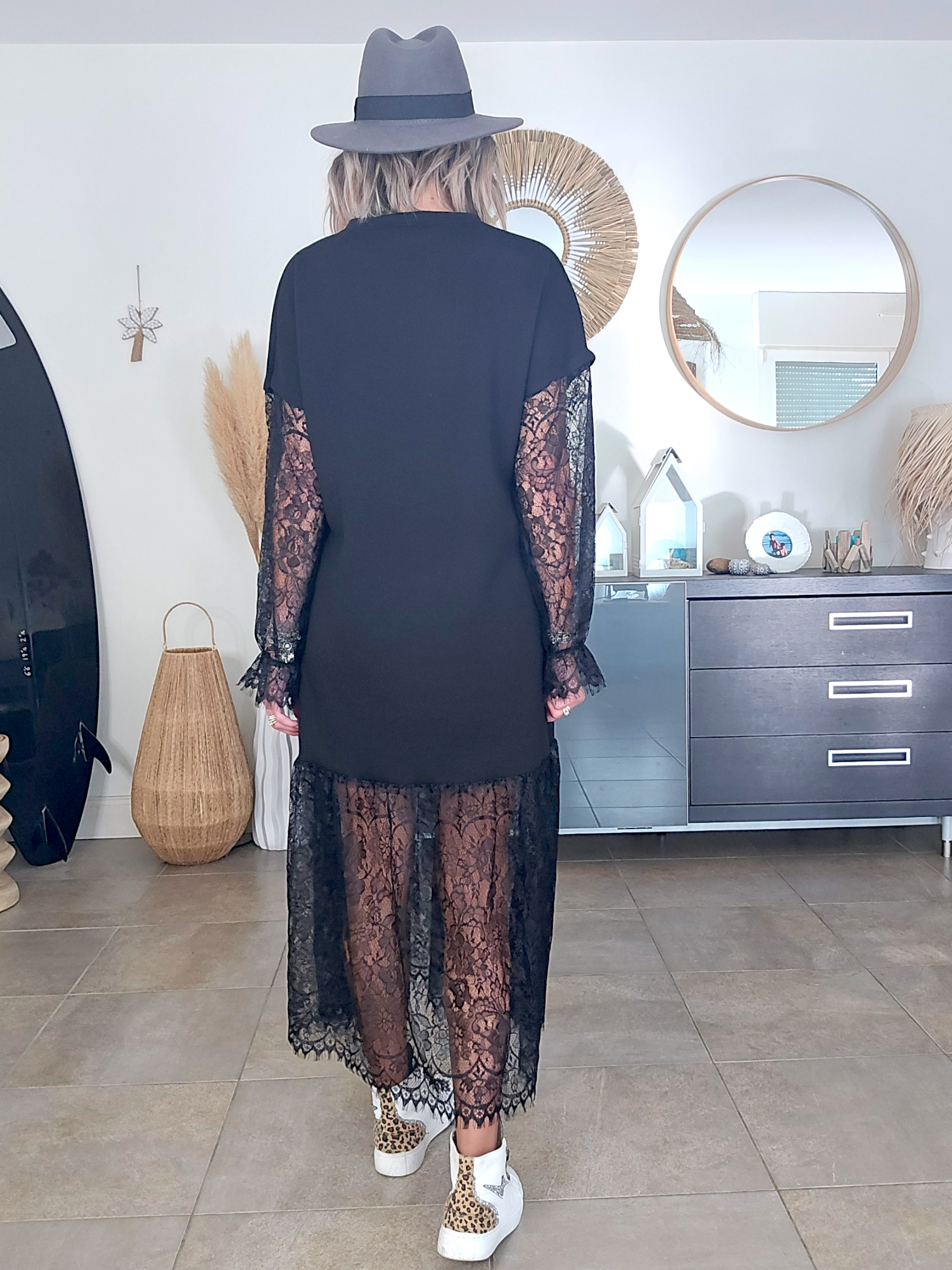 Robe noire sweat et dentelle