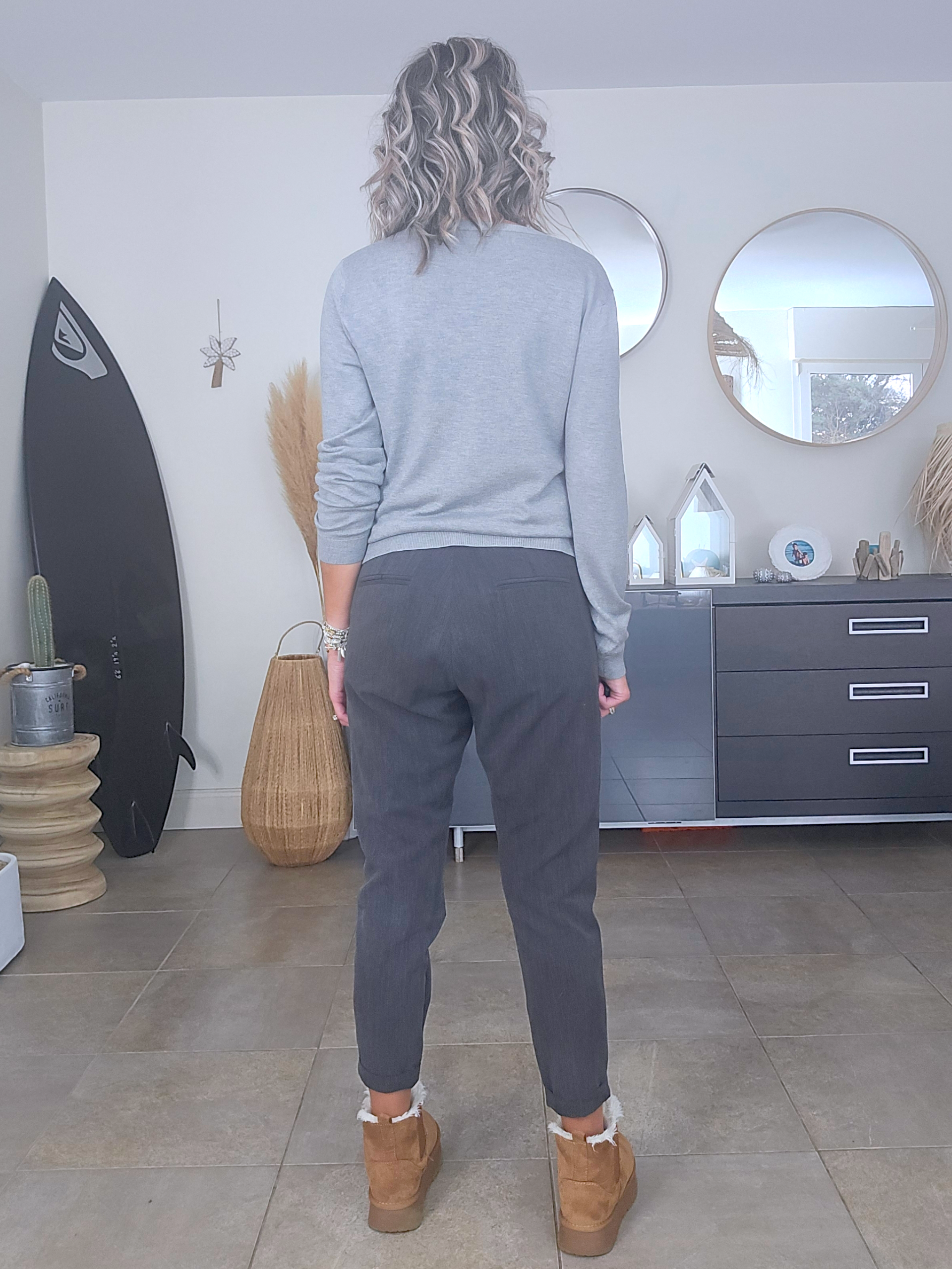 Cardigan gris éclair strass - 𝐌𝐚𝐫𝐢𝐧𝐚𝟒𝟒𝐟𝐚𝐦𝐢𝐥𝐲