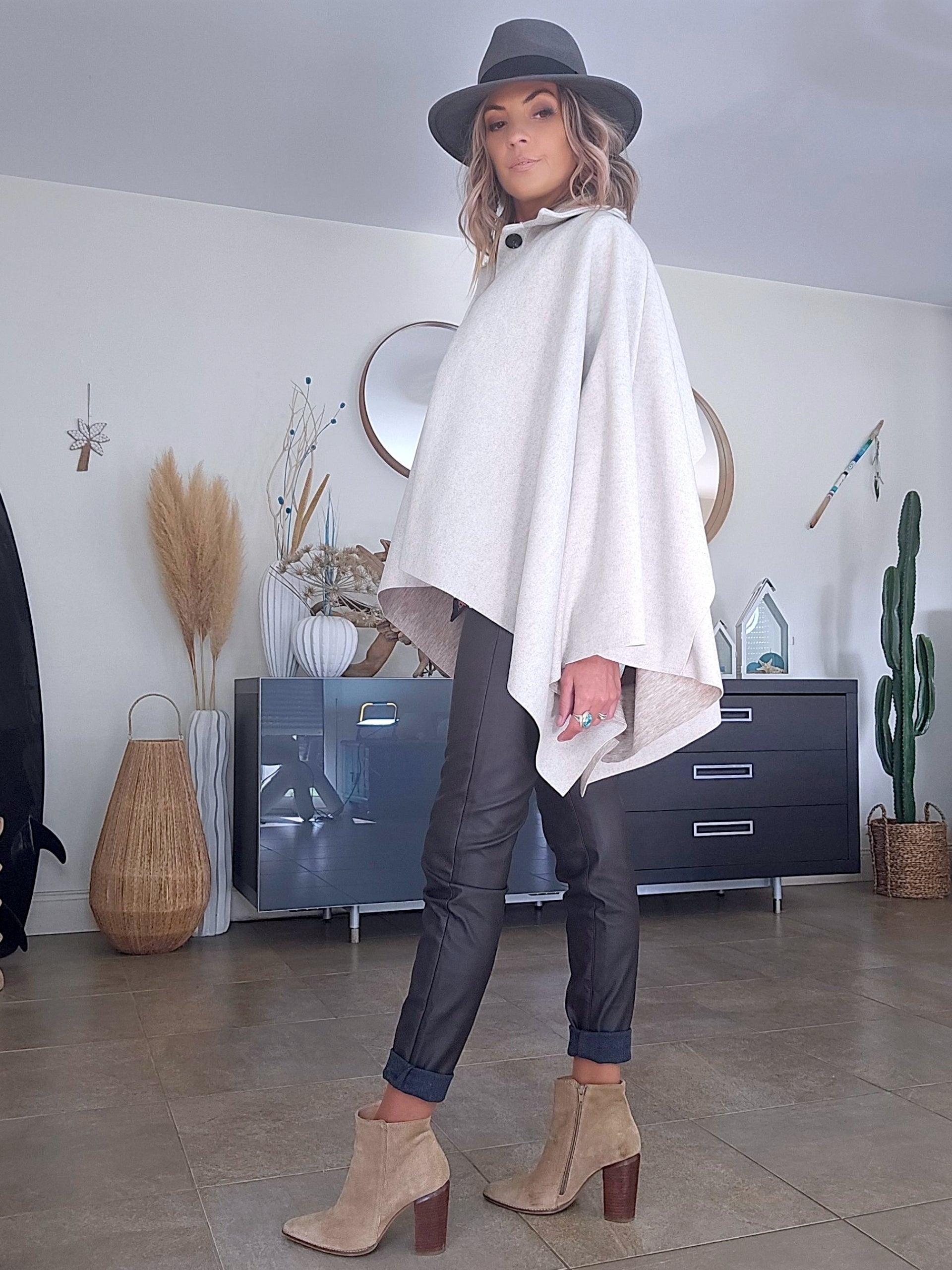 Manteau cape écru chiné